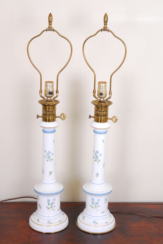 Pair of White Candlestick Style Table Lamps EBTH