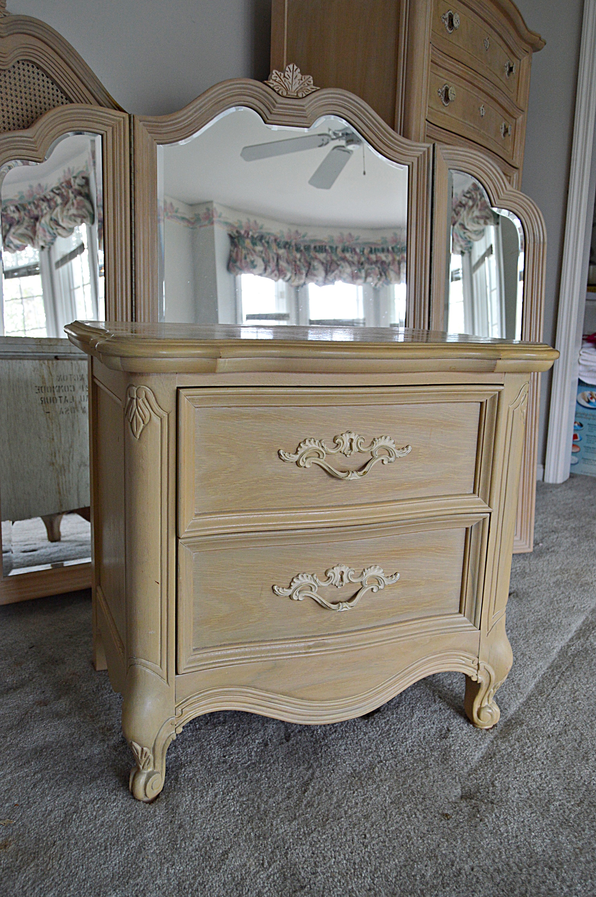 Lexington French Provincial Bedroom Suite EBTH