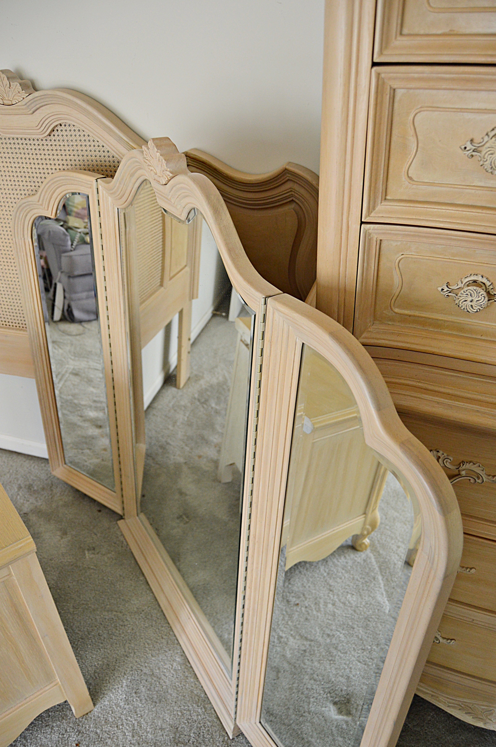 Lexington French Provincial Bedroom Suite EBTH