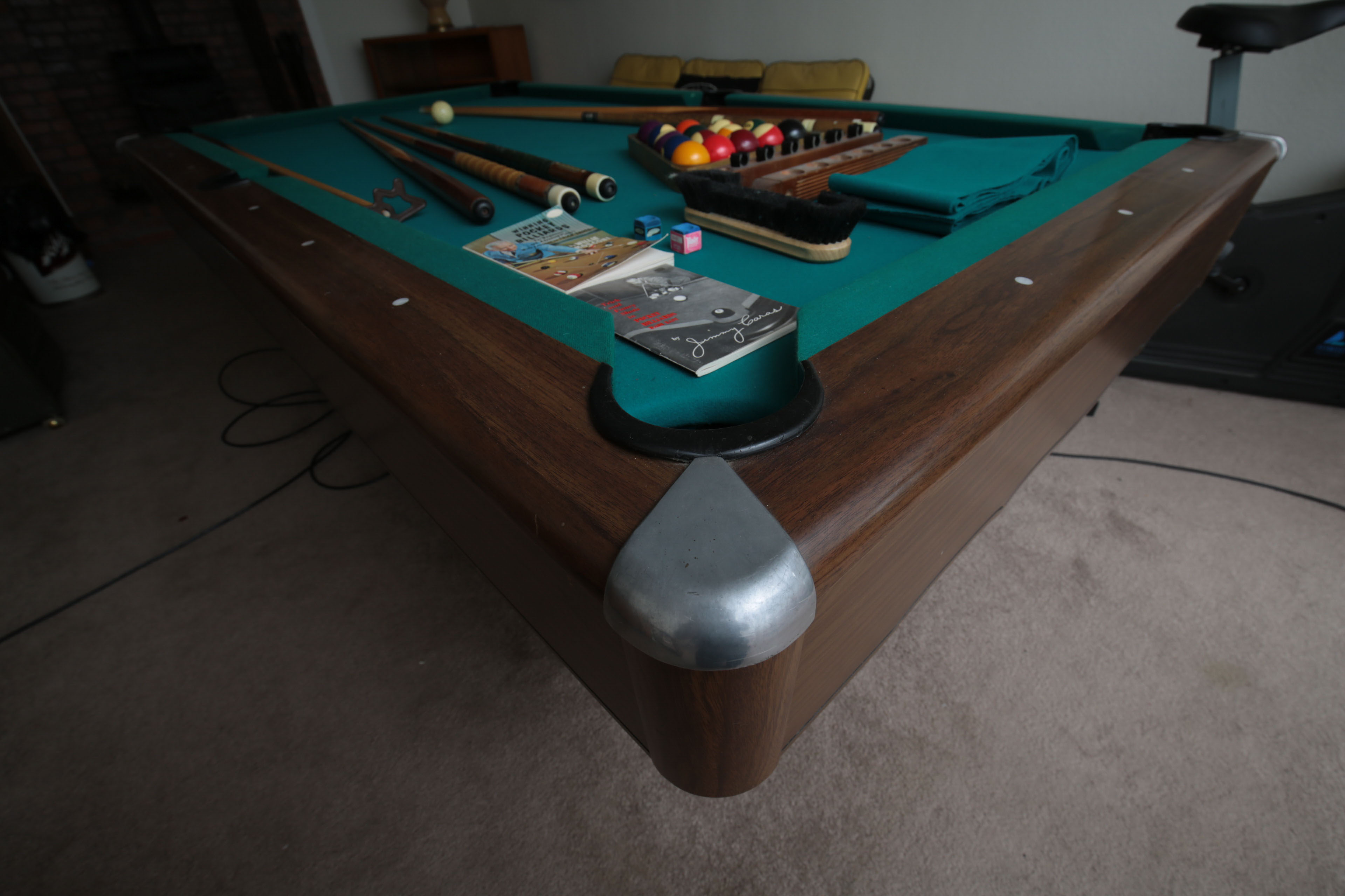 Minnesota Fats Pool Table "The Hustler" with Cues & Accessories EBTH
