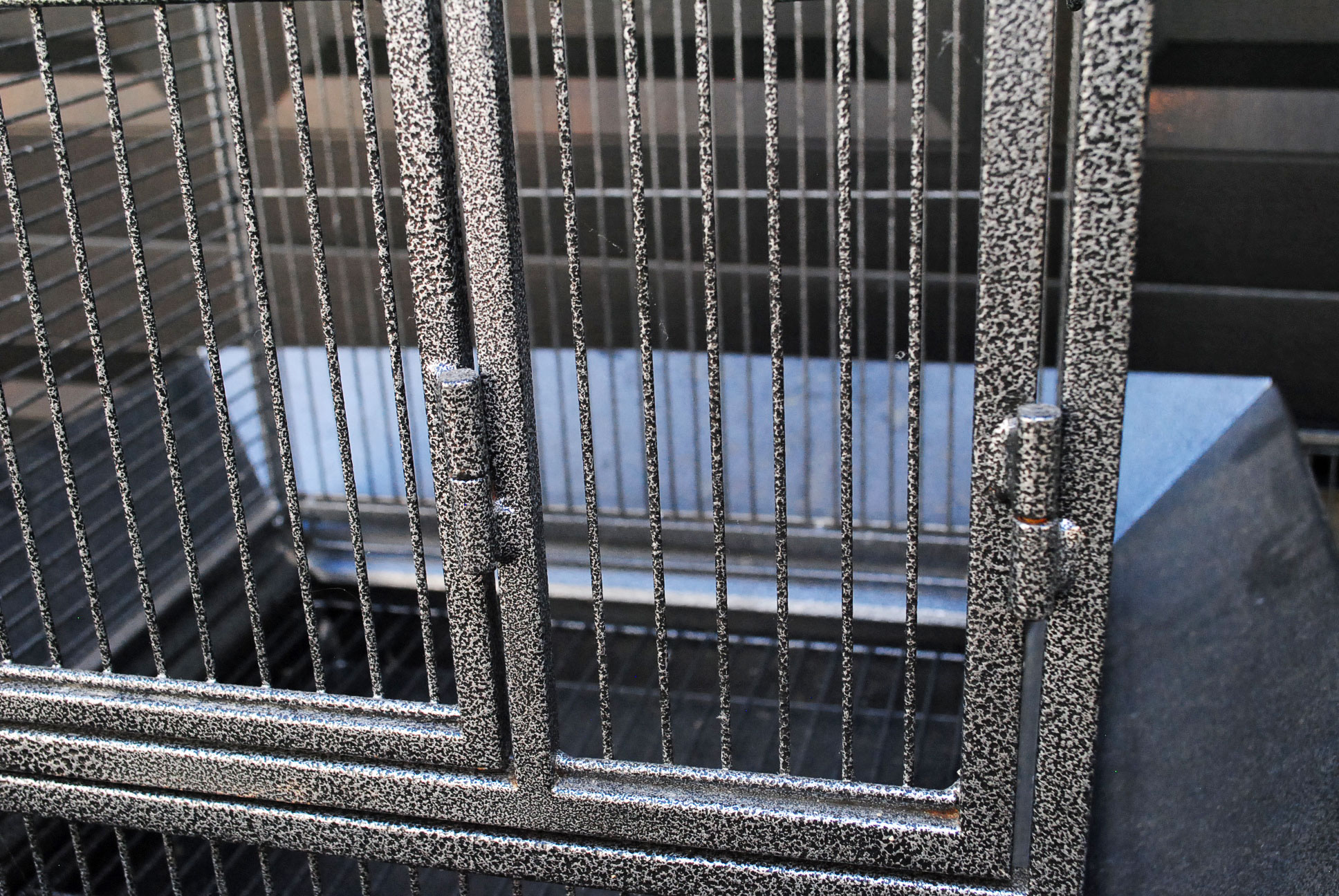 EZ Care Bird Cage EBTH