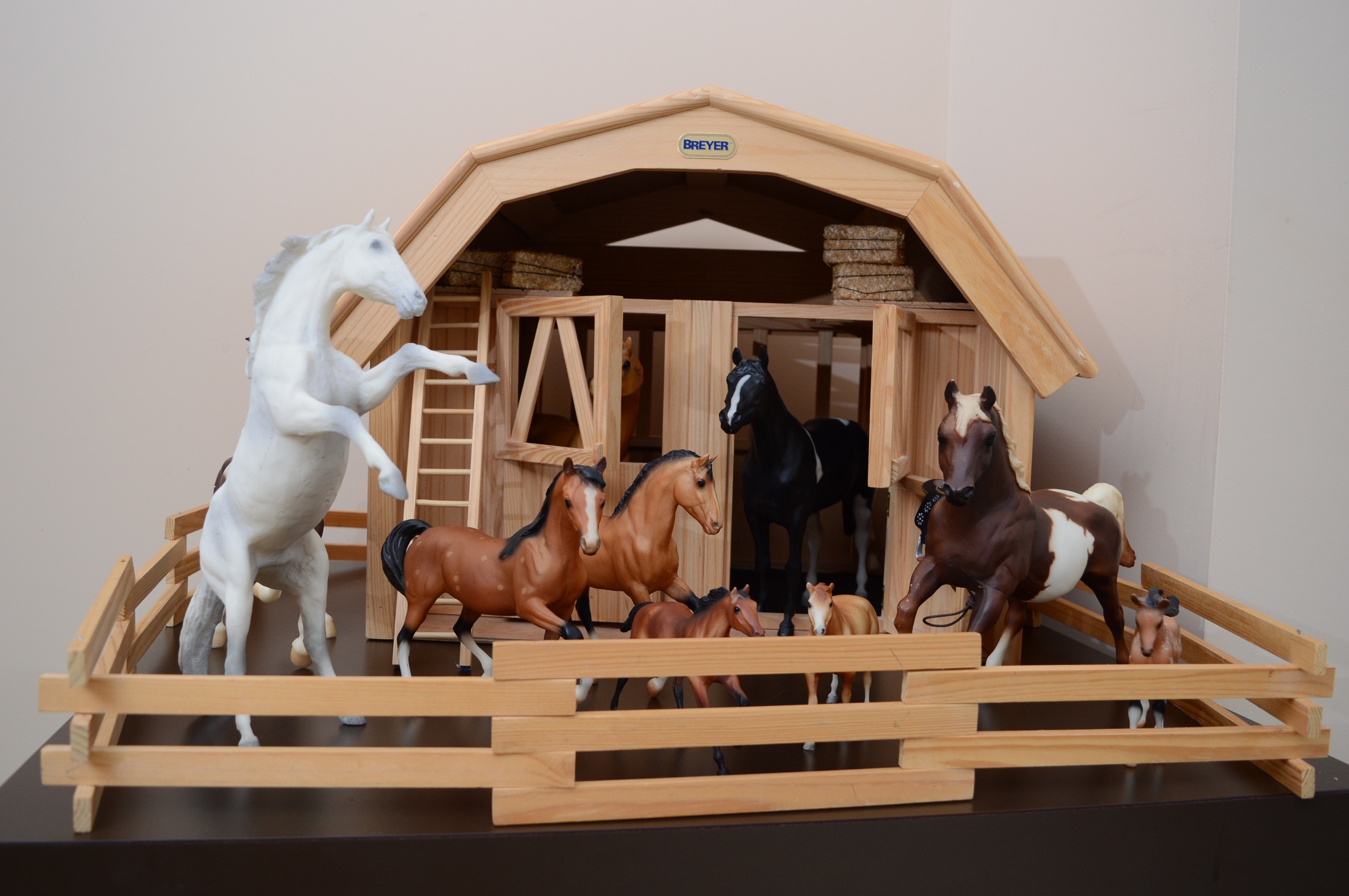 Breyer Wood Barn and Horses EBTH
