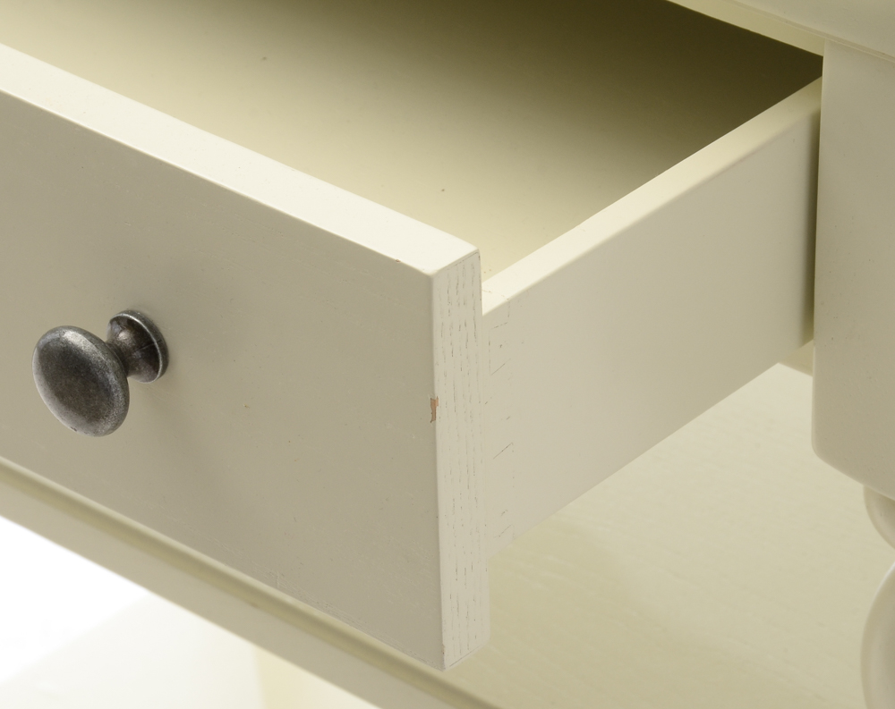 Pair of Pottery Barn Accent Tables EBTH