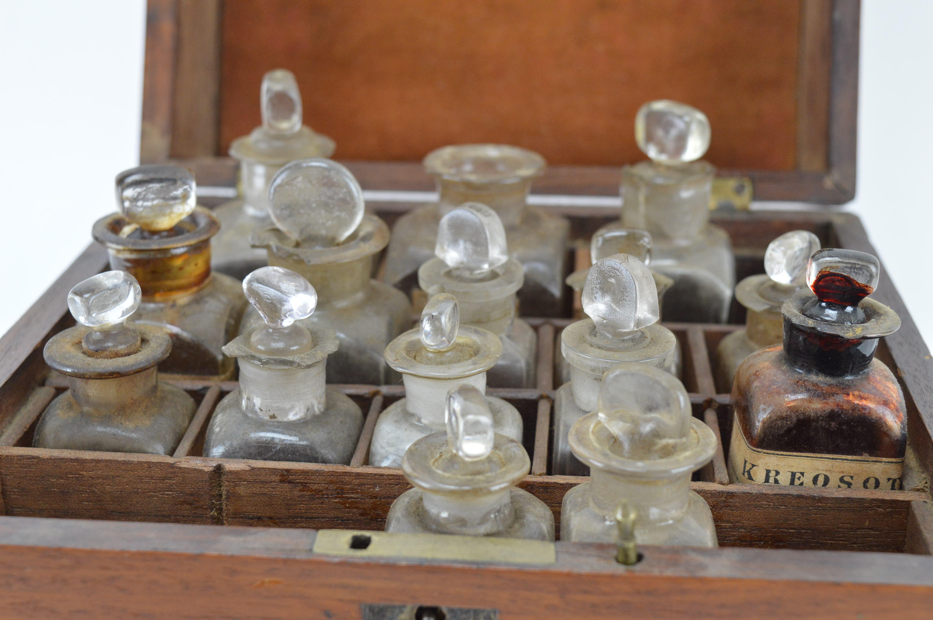 Traveling Antique Apothecary EBTH