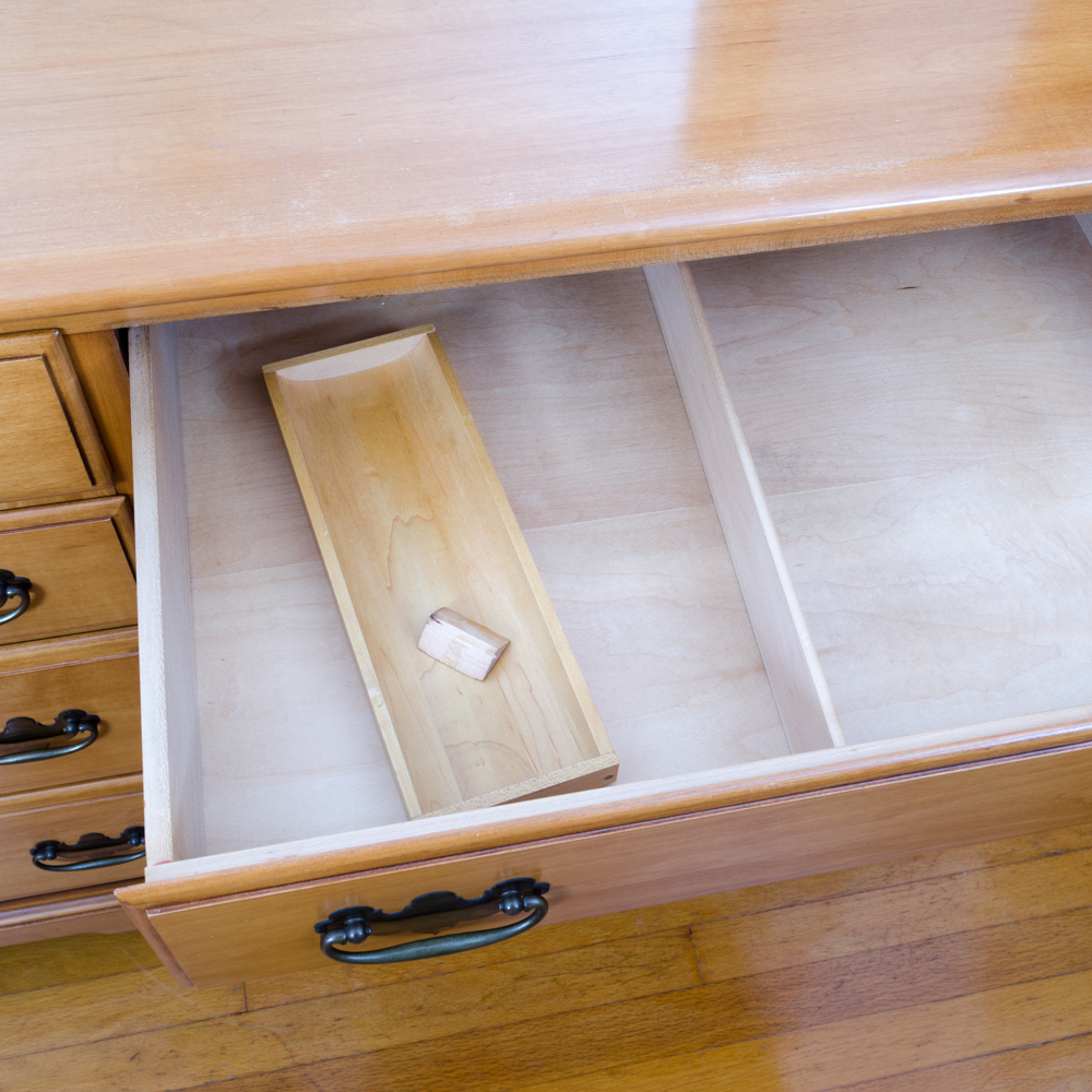 Maple Chippendale Style Four Piece Bedroom Set by Kling EBTH