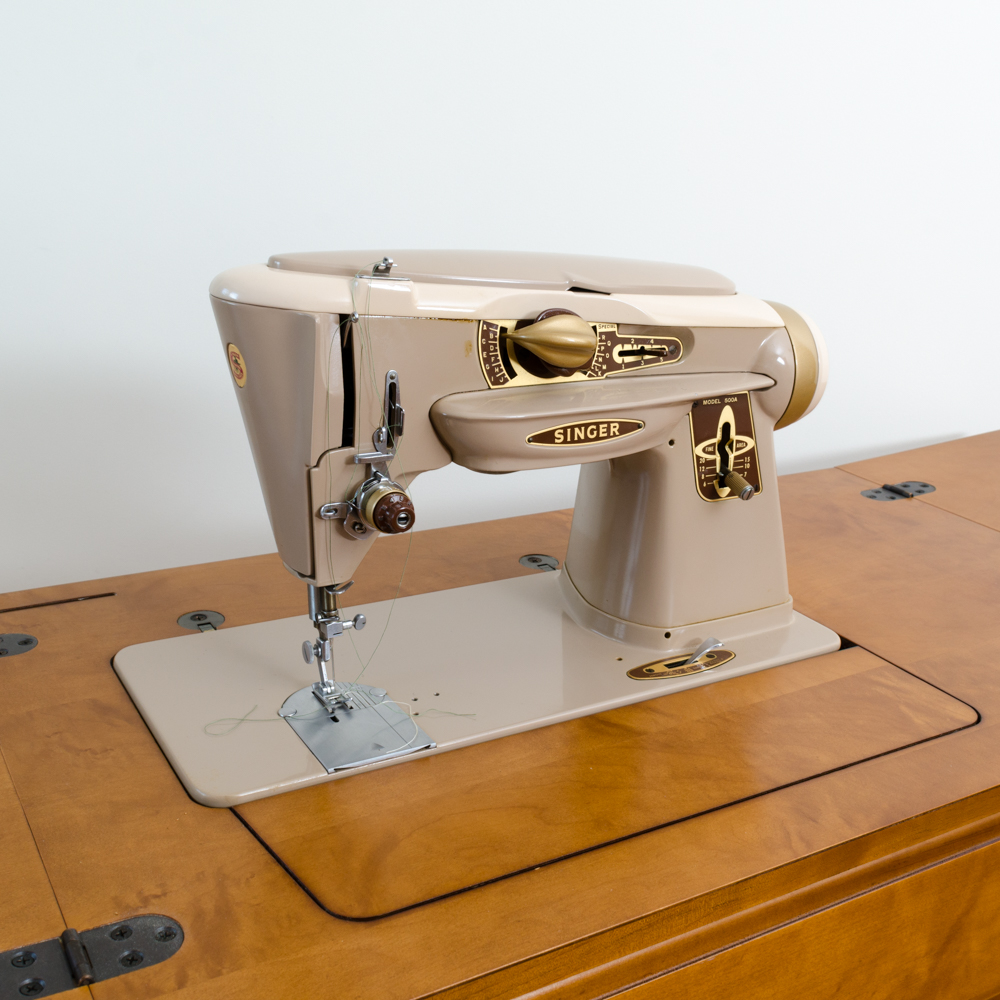 Singer "Slant-O-Matic 500" Sewing Machine with Cabinet | EBTH