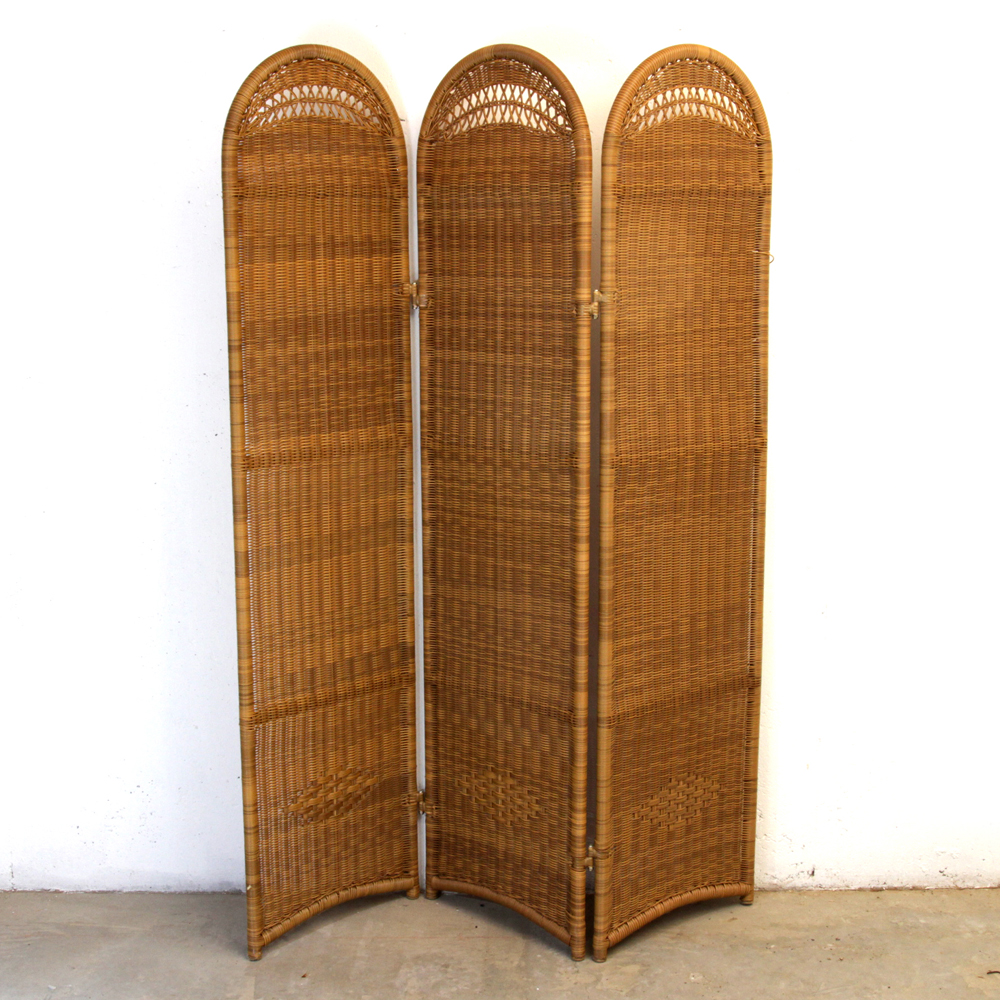 Resin Wicker Room Divider EBTH