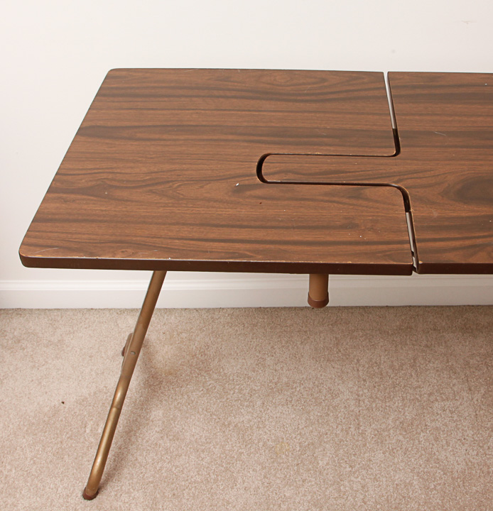 Vintage Bernina Sewing Machine and Sewing Machine Table | EBTH