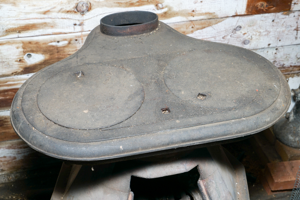 Antique Cast Iron Laundry Stove by Walker & Pratt EBTH