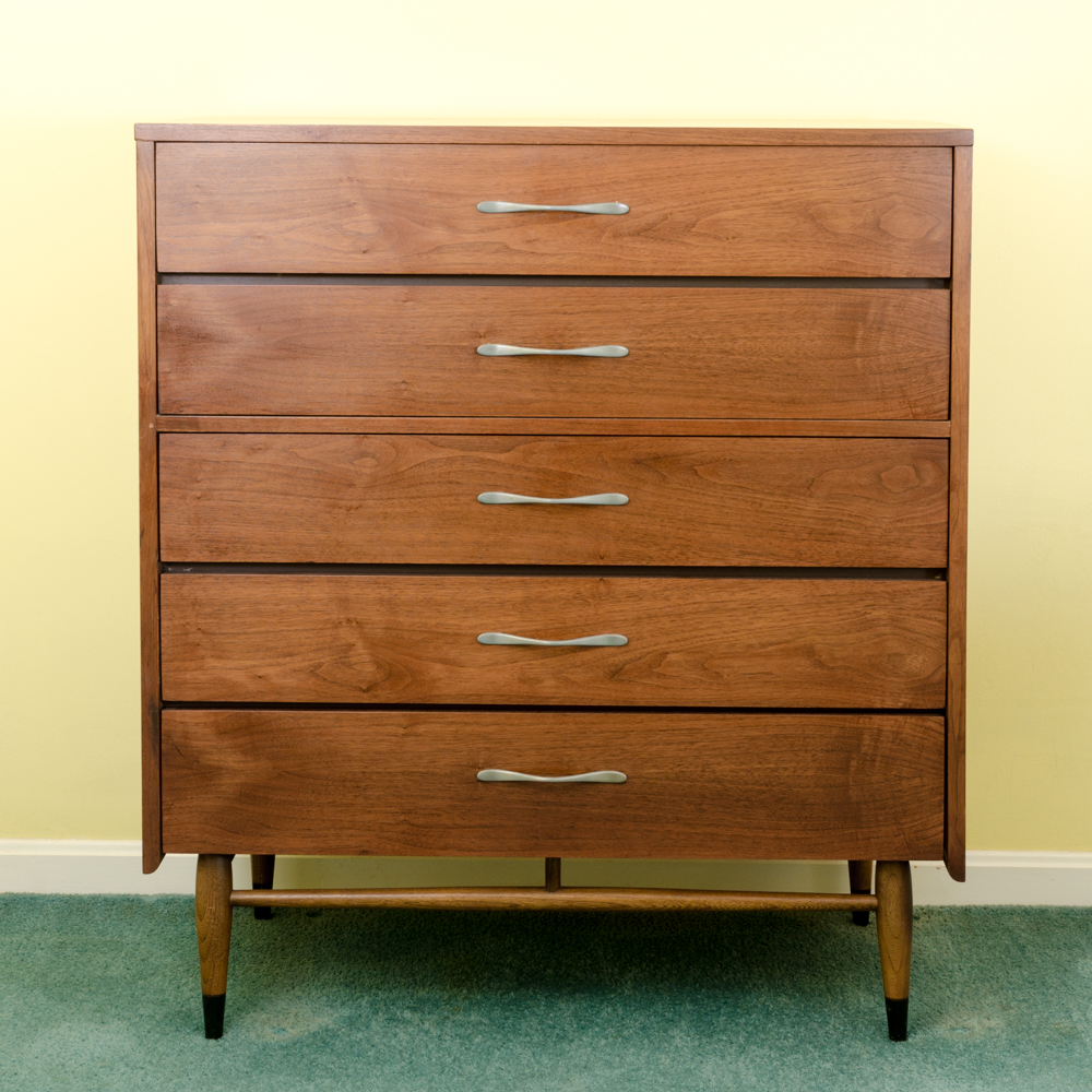Mid Century Modern Chest of Drawers by Lane | EBTH