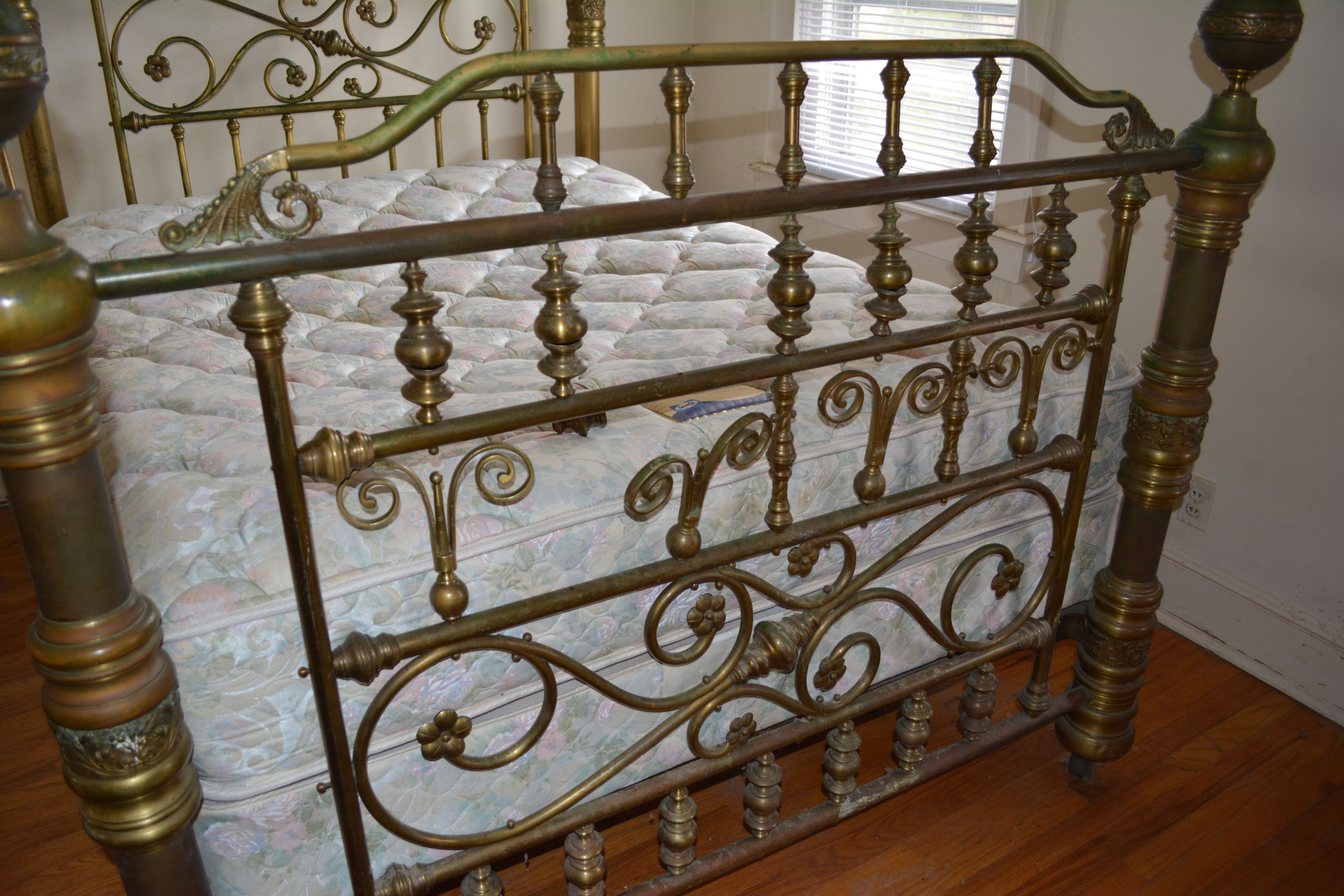 Vintage Brass Queen Size Bed EBTH
