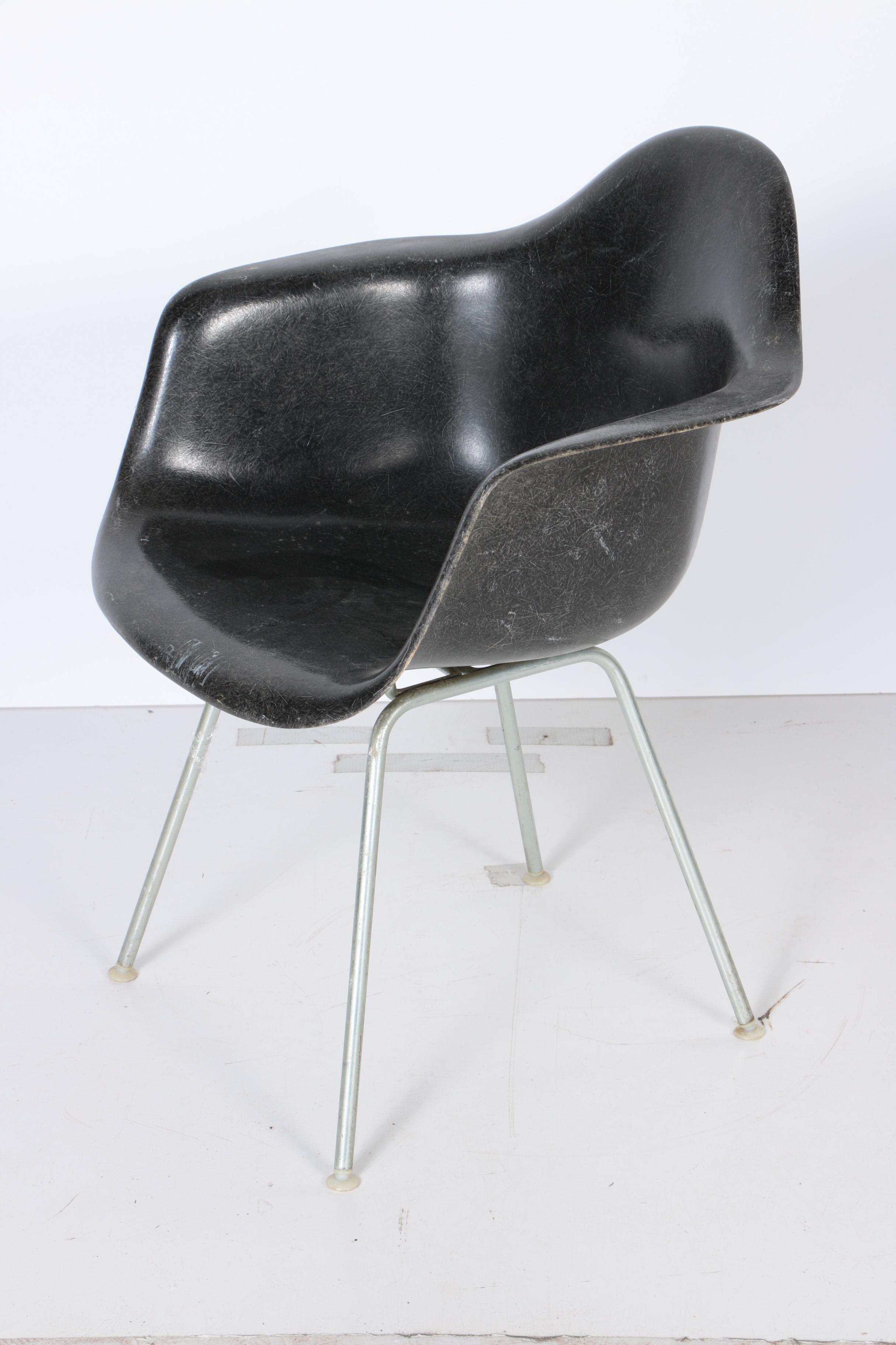 Vintage Herman Miller Molded Fiberglass Chair, Circa 1960s EBTH