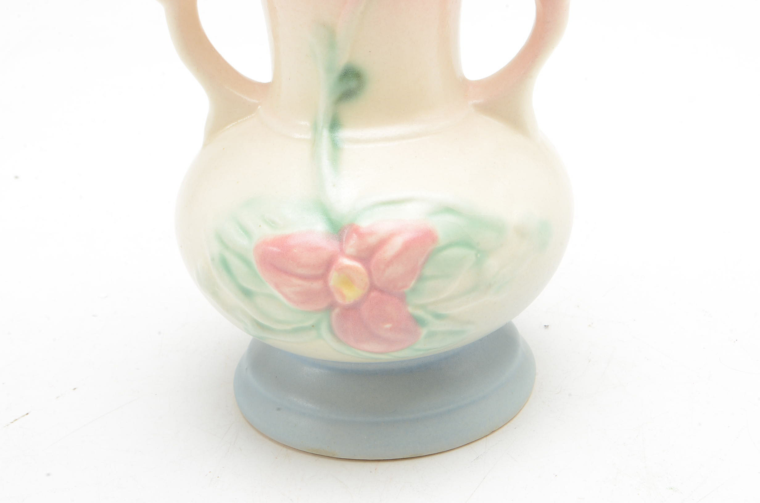 Vintage Hull Art Pottery "Wildflower" Vase EBTH