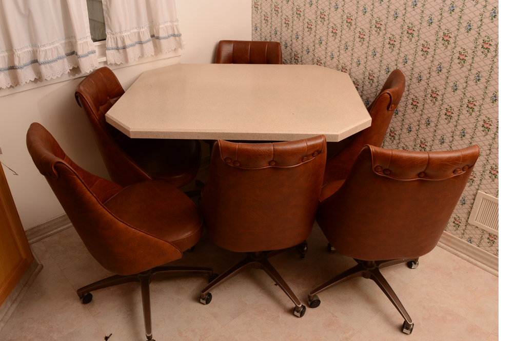 Vintage Mid Century Modern Kitchen Table with Six Chairs | EBTH