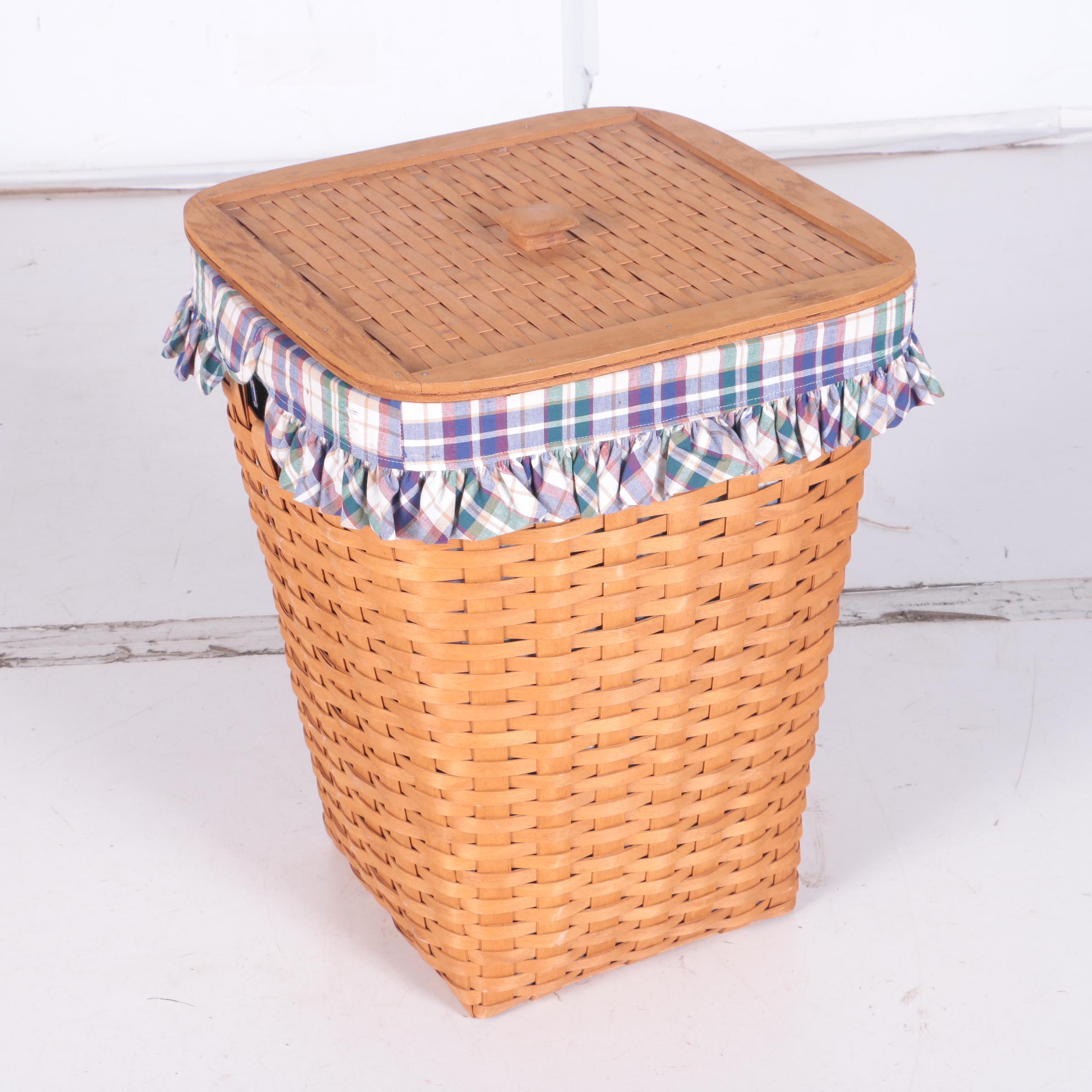 1993 Longaberger Laundry Basket with Cloth Lining EBTH