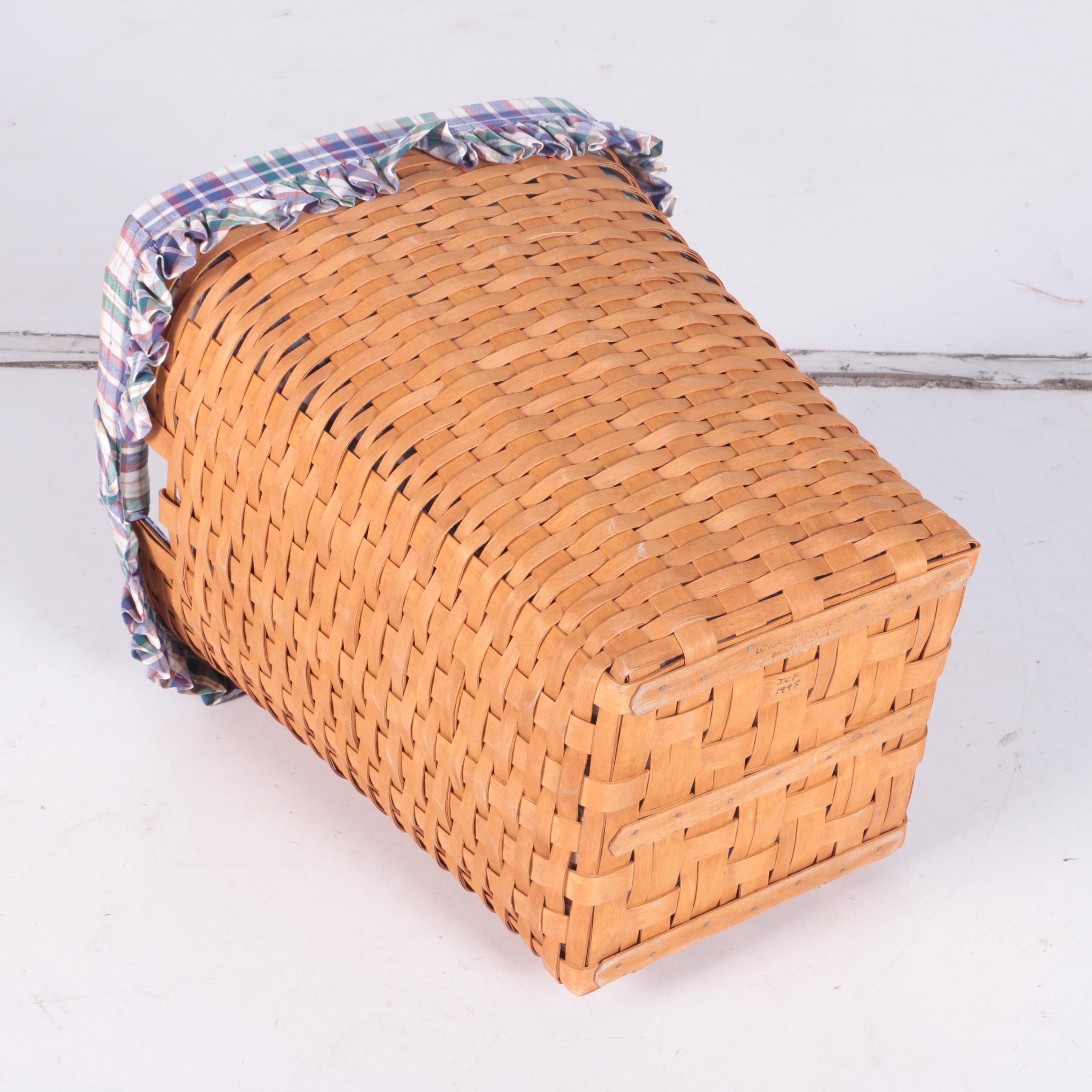1993 Longaberger Laundry Basket with Cloth Lining EBTH
