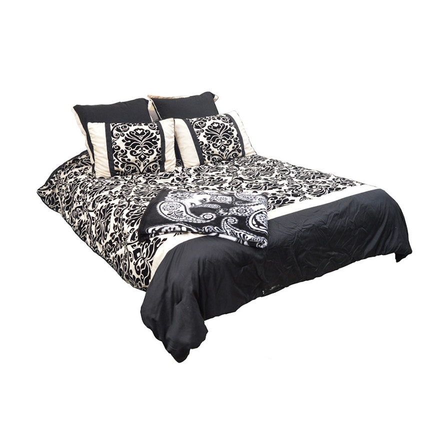 Vera Bradley Throw Blanket With Black And White Queen Bedding And