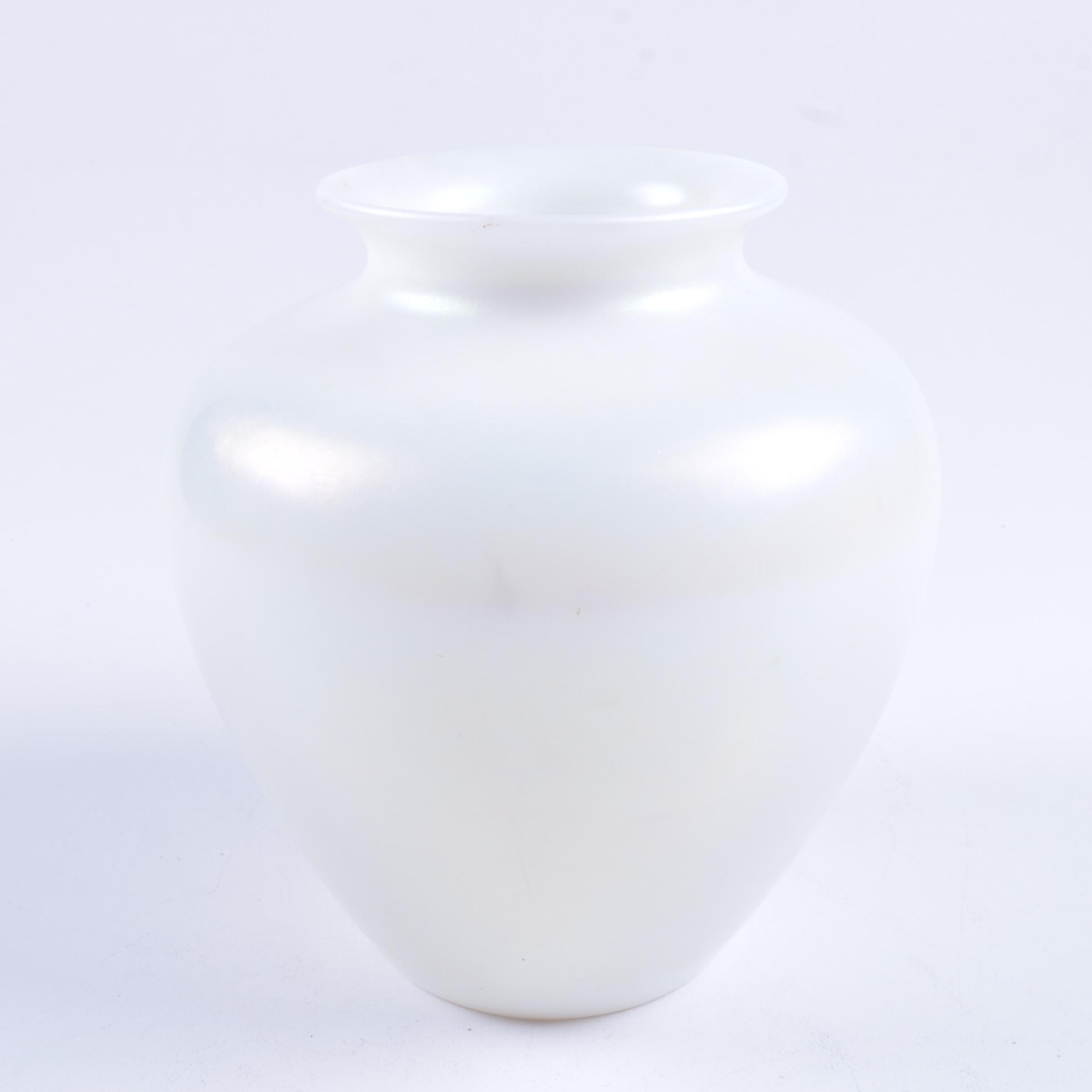 Steuben Glass Ivrene Vase Ebth