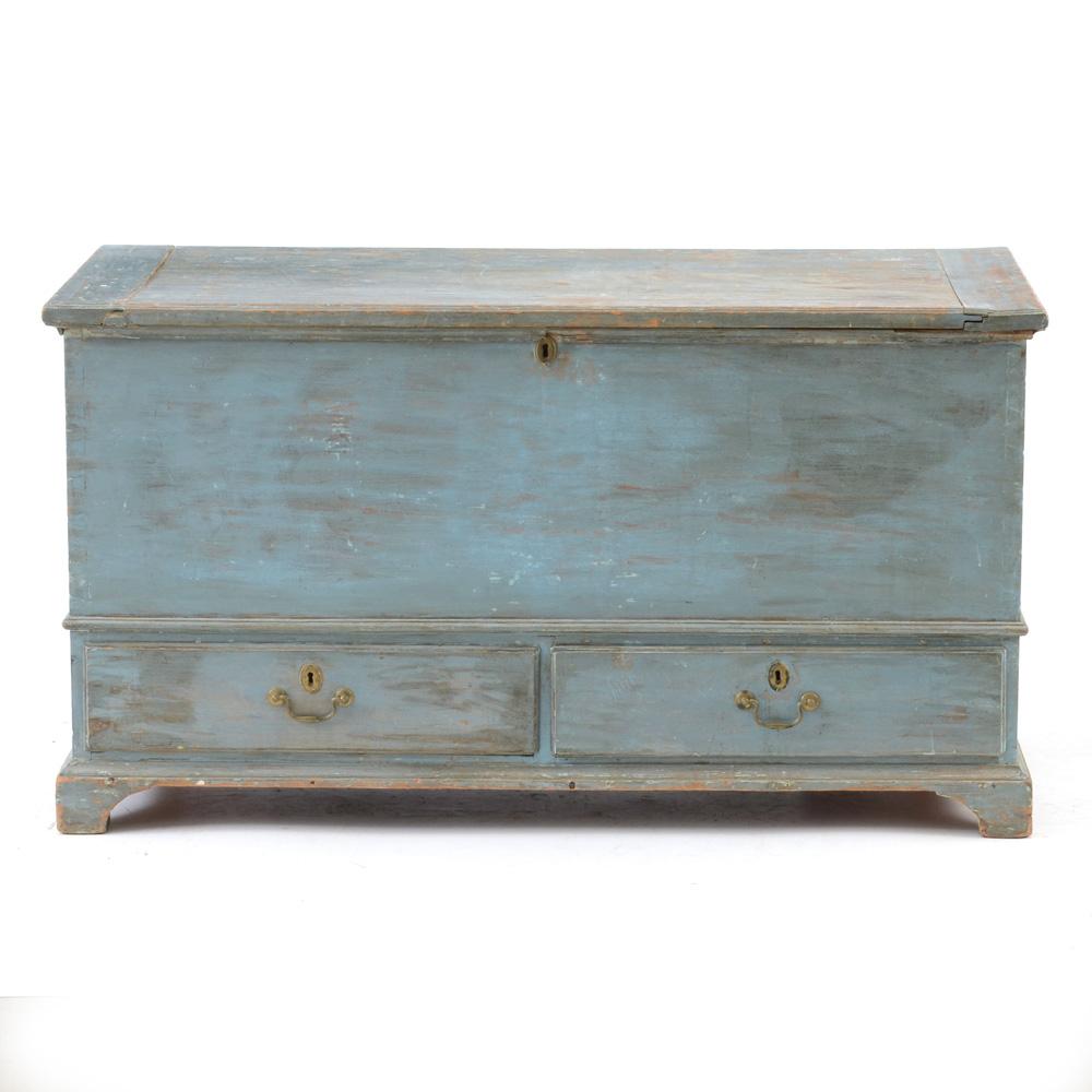 Vintage BluePainted Blanket Chest EBTH