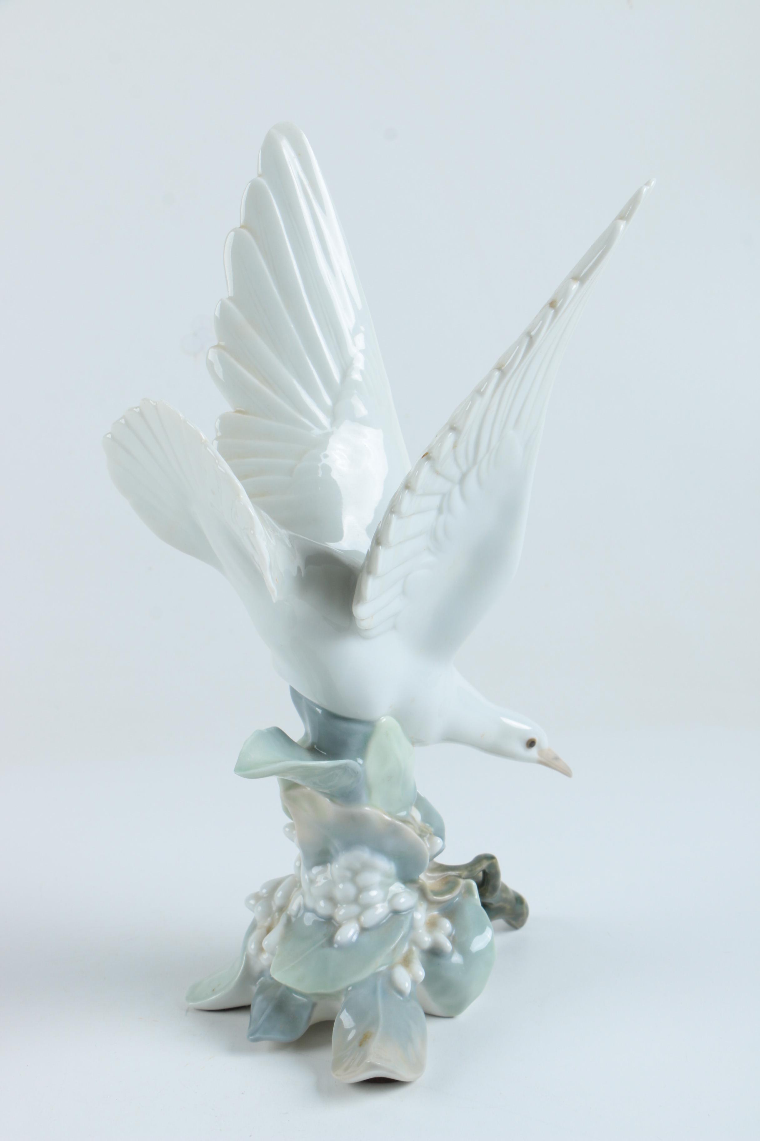Lladro "Turtle Dove" Figurine EBTH