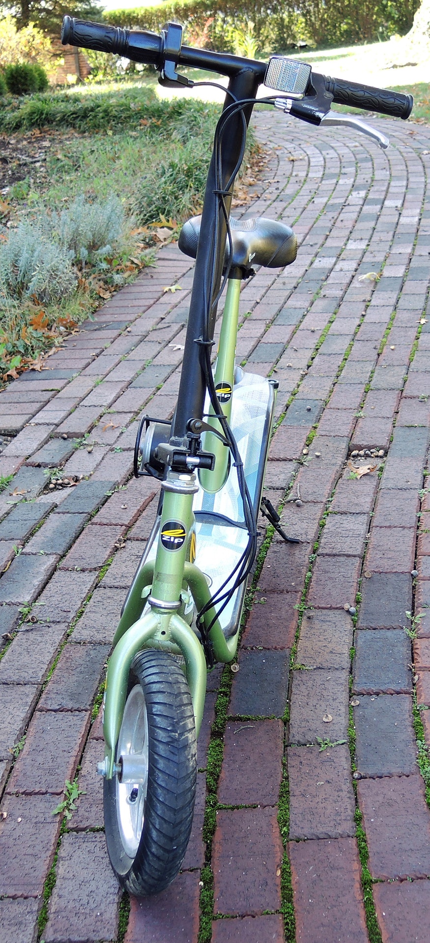 eZip Electric Scooter 500 | EBTH