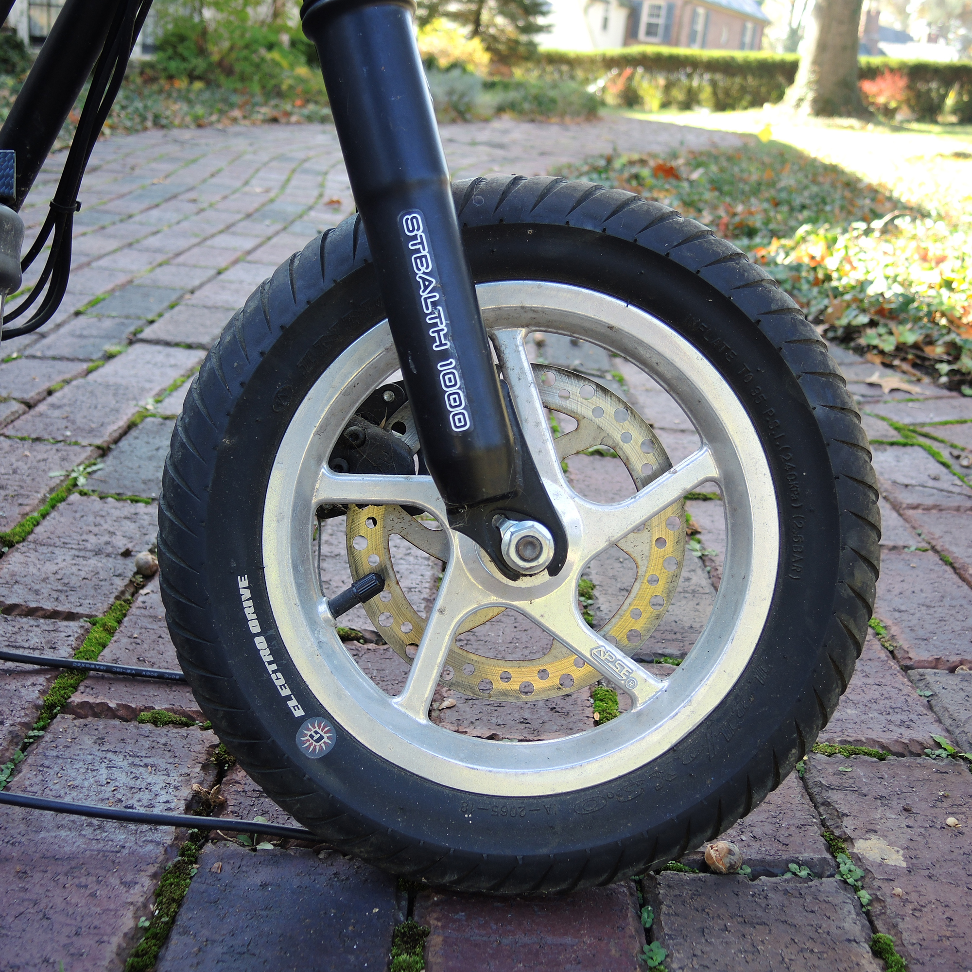 Schwinn Stealth 1000 Electric Scooter EBTH