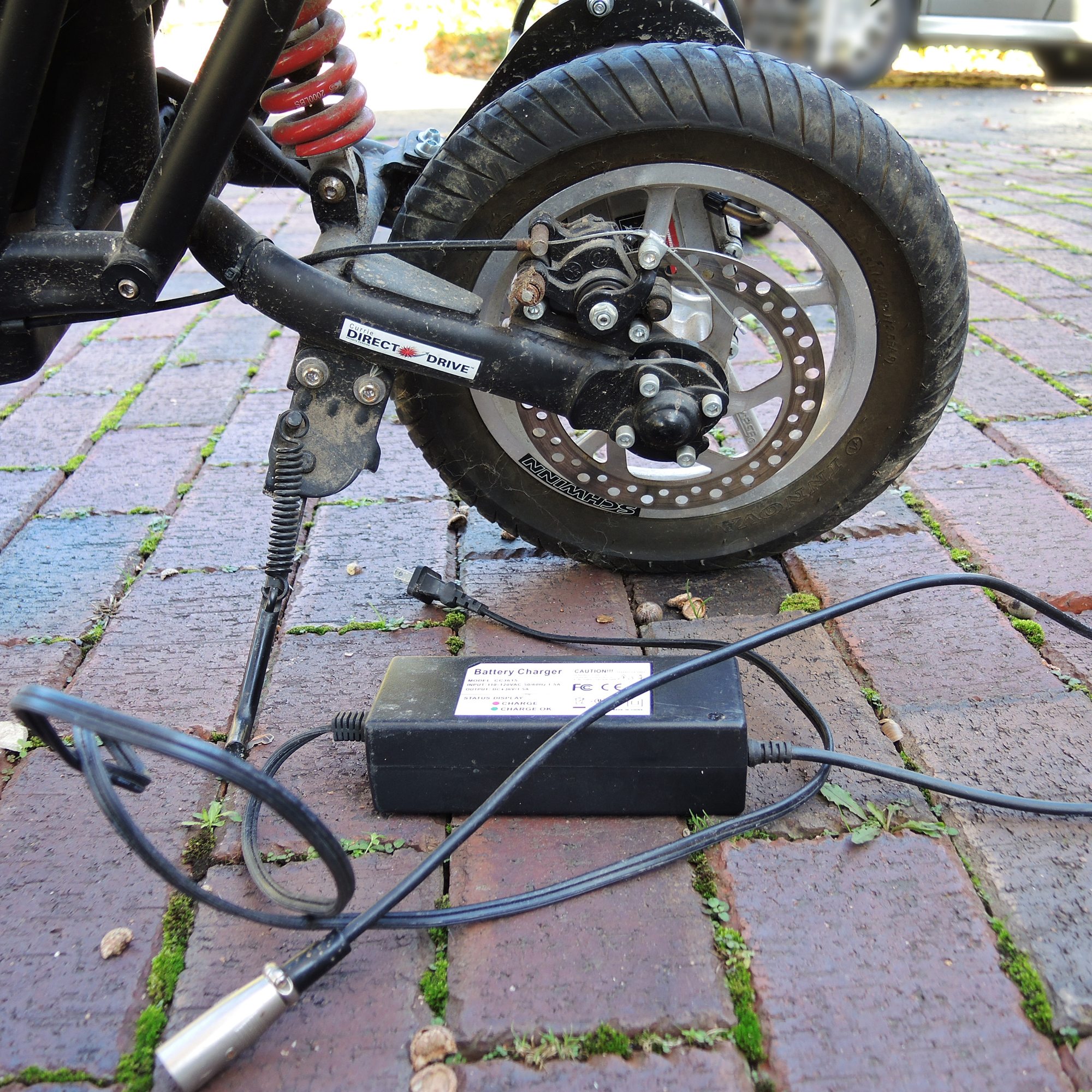 Schwinn Stealth 1000 Electric Scooter EBTH