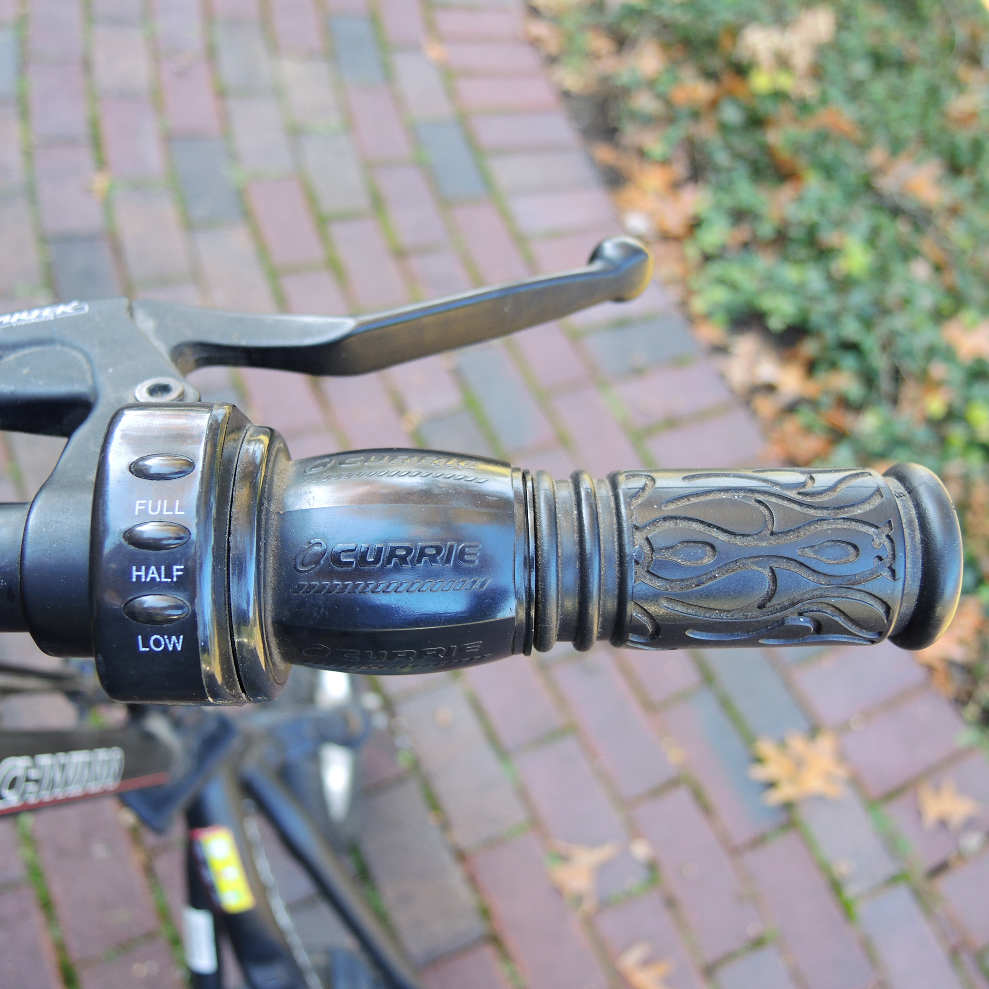 Schwinn Stealth 1000 Electric Scooter EBTH