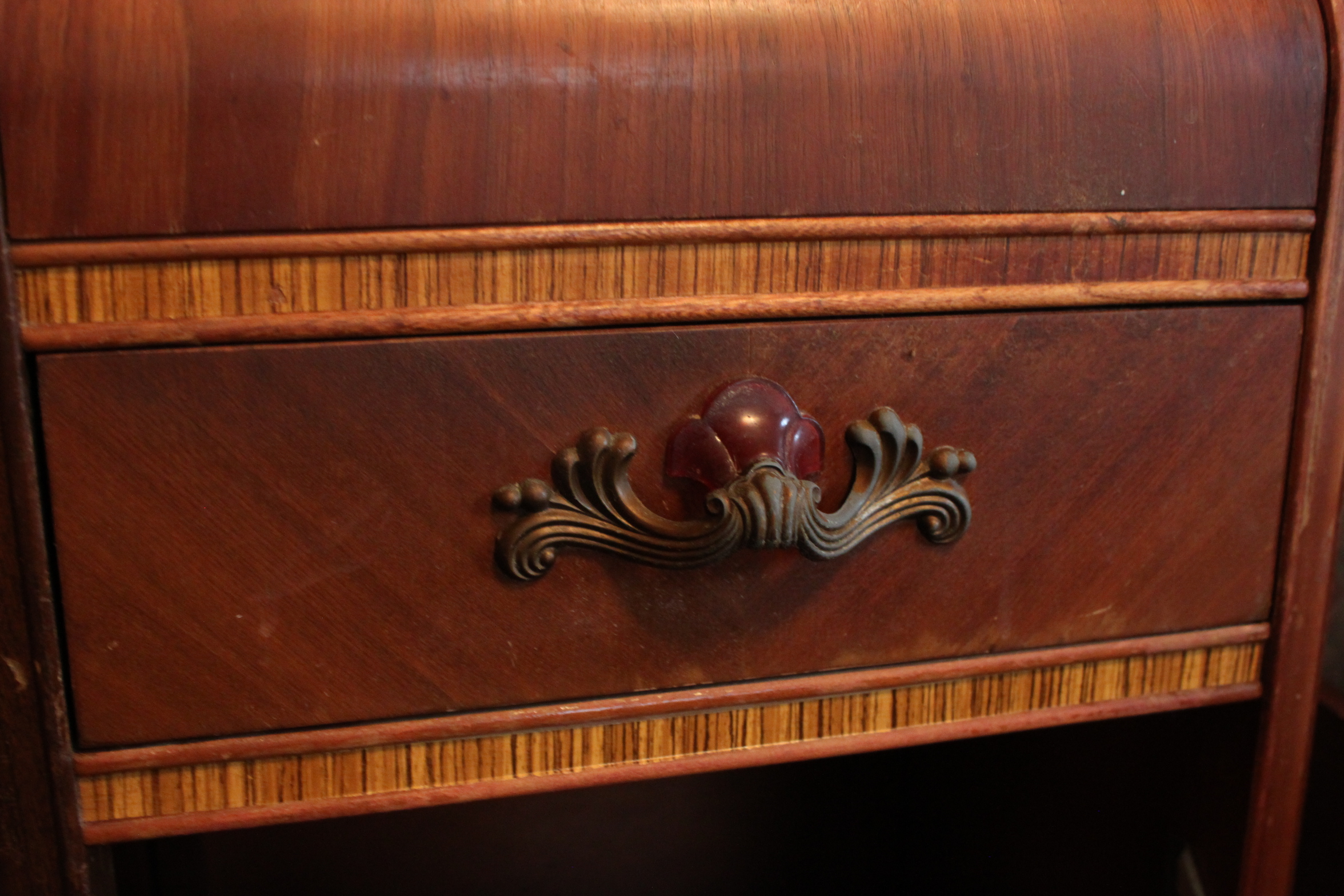 Vintage Art Deco Waterfall Nightstand EBTH