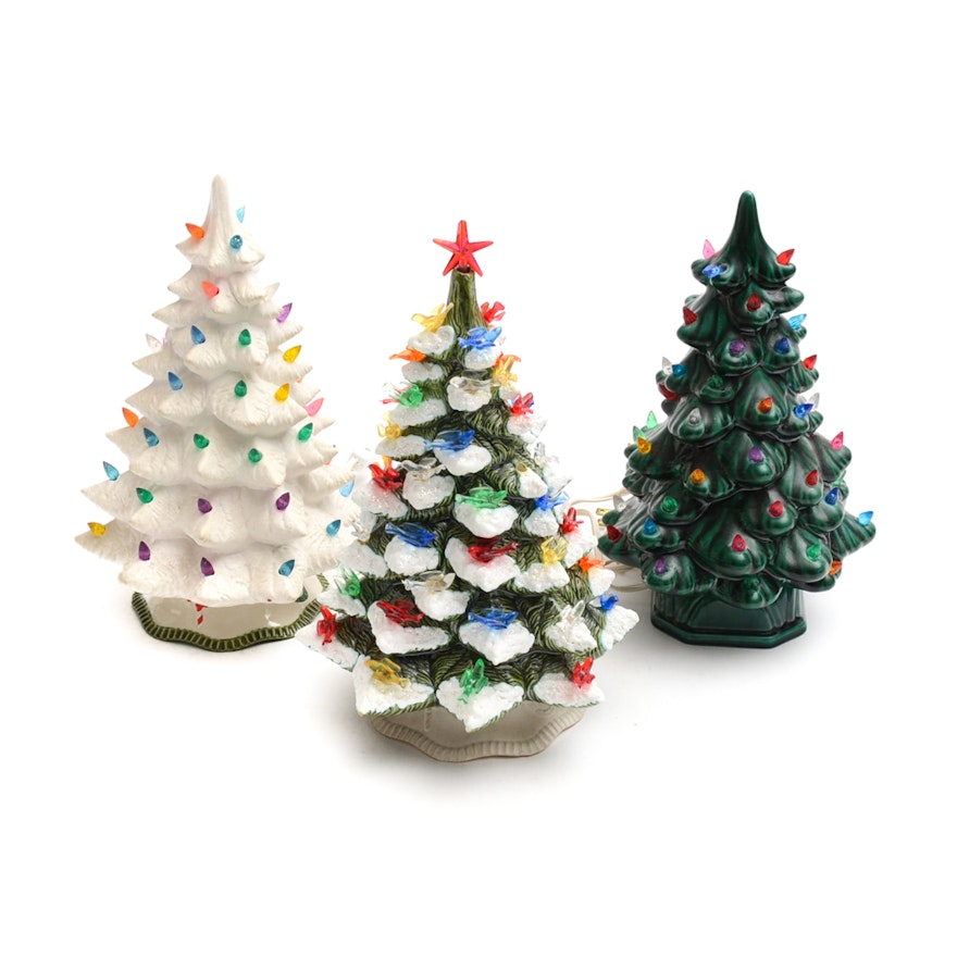 Set Of Vintage Light Up Ceramic Christmas Trees Ebth Set Of Vintage Light Up Ceramic Christmas Trees