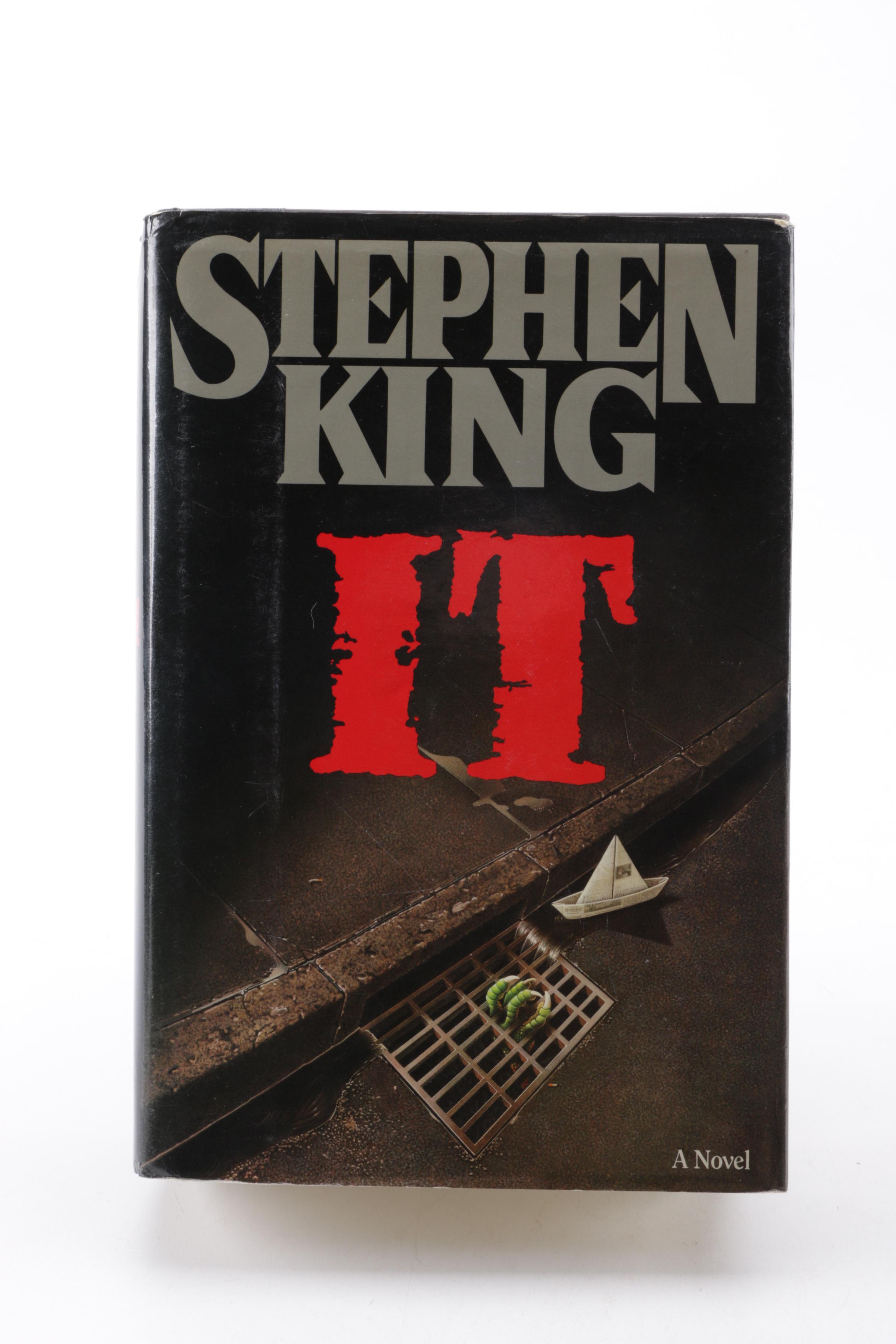 1986 "IT" Novel by Stephen King and "The Stephen King Companion" EBTH