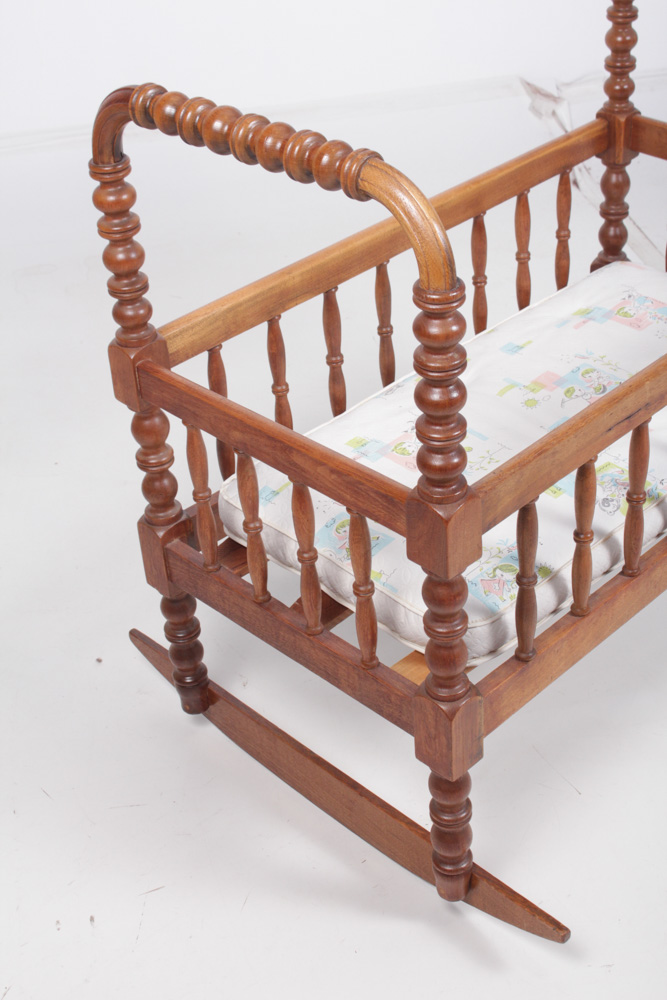 Vintage Jenny Lind Style Cradle EBTH