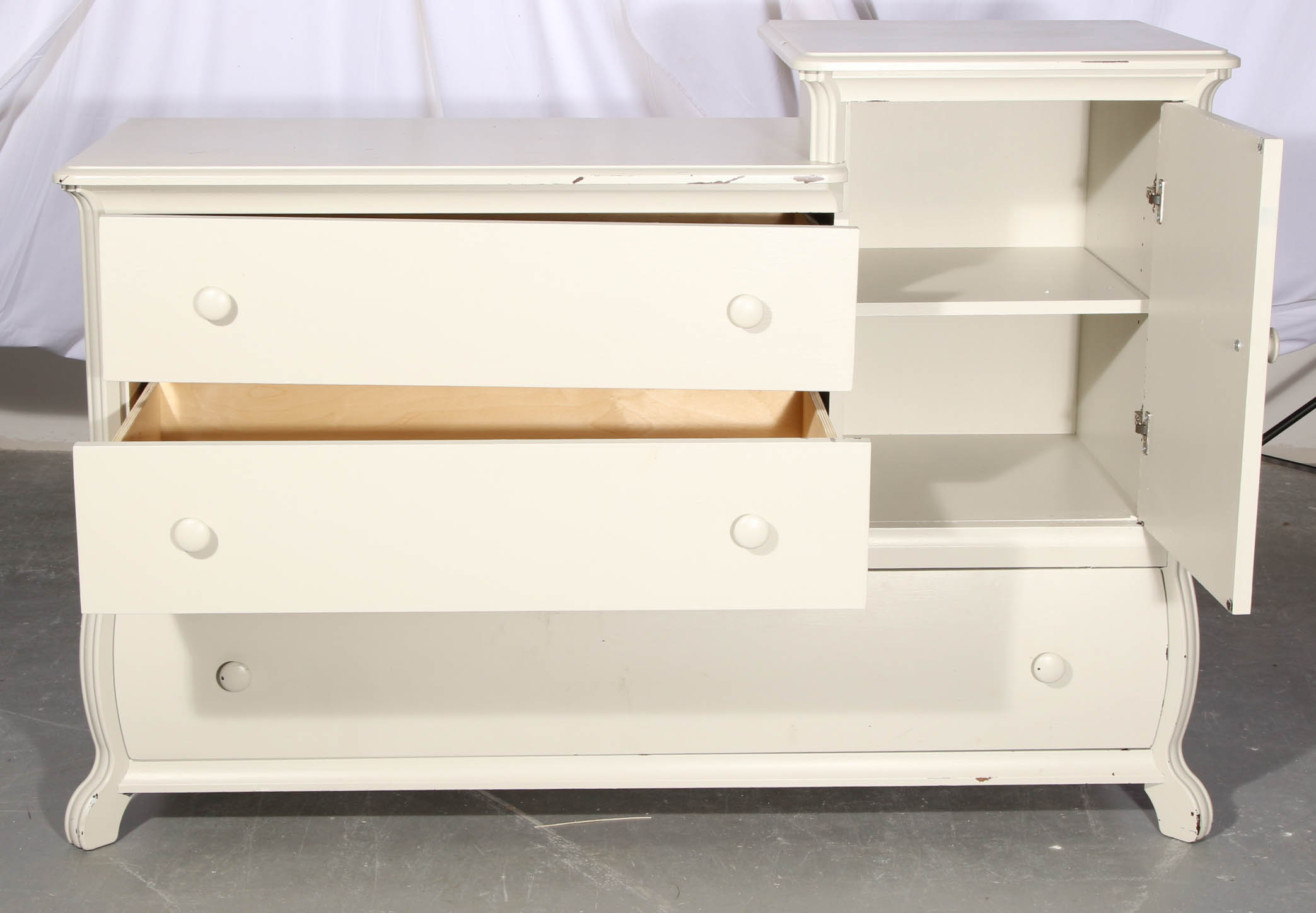 White Painted Changing Table Dresser by Pali Designs EBTH