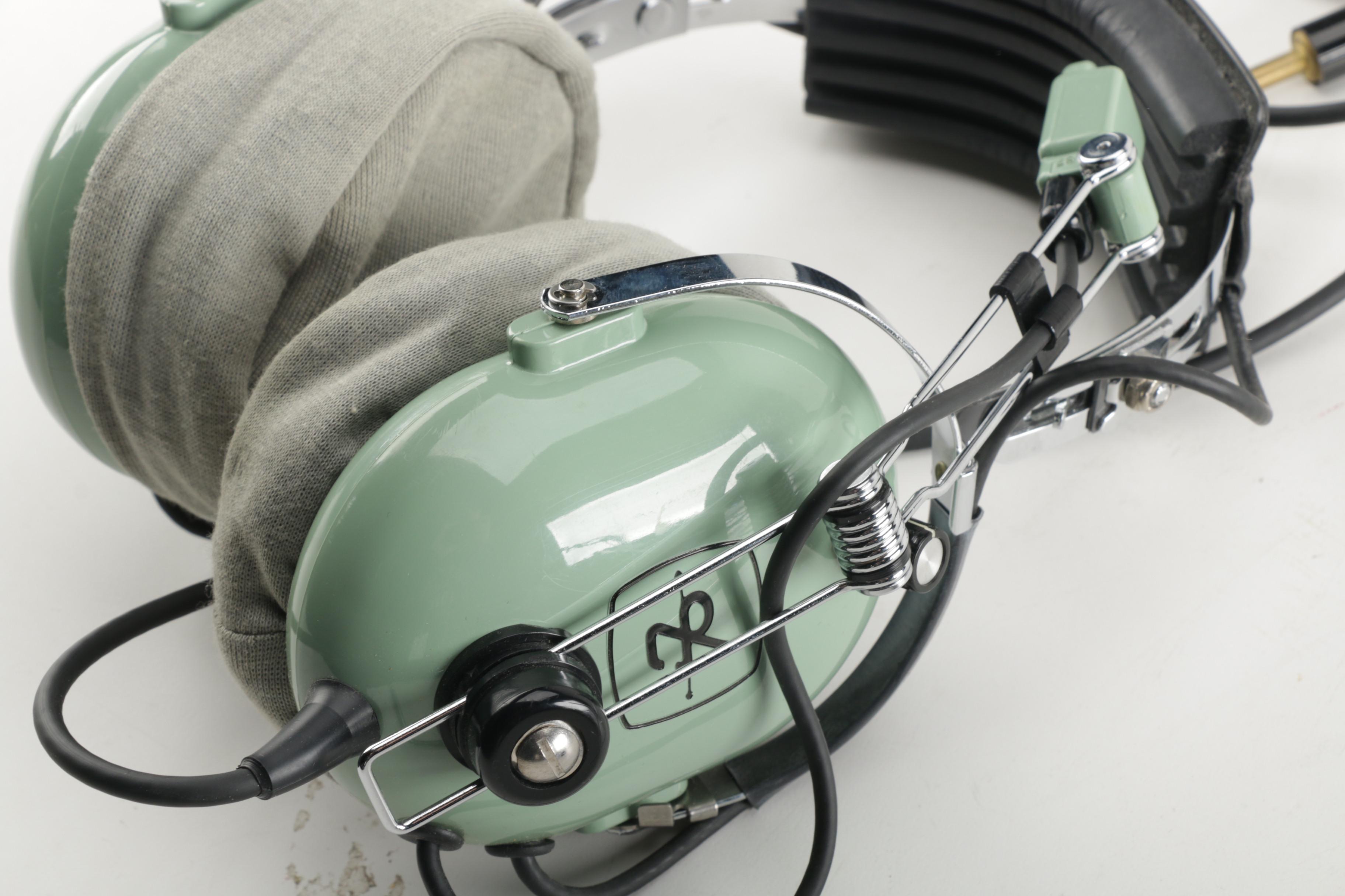 David Clark H1040 Aviation Headsets and International