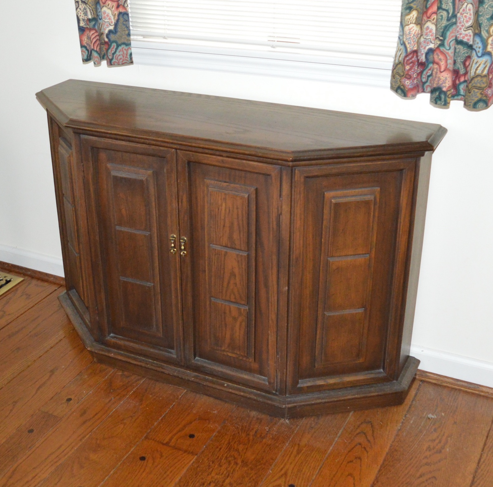 Oak Console EBTH