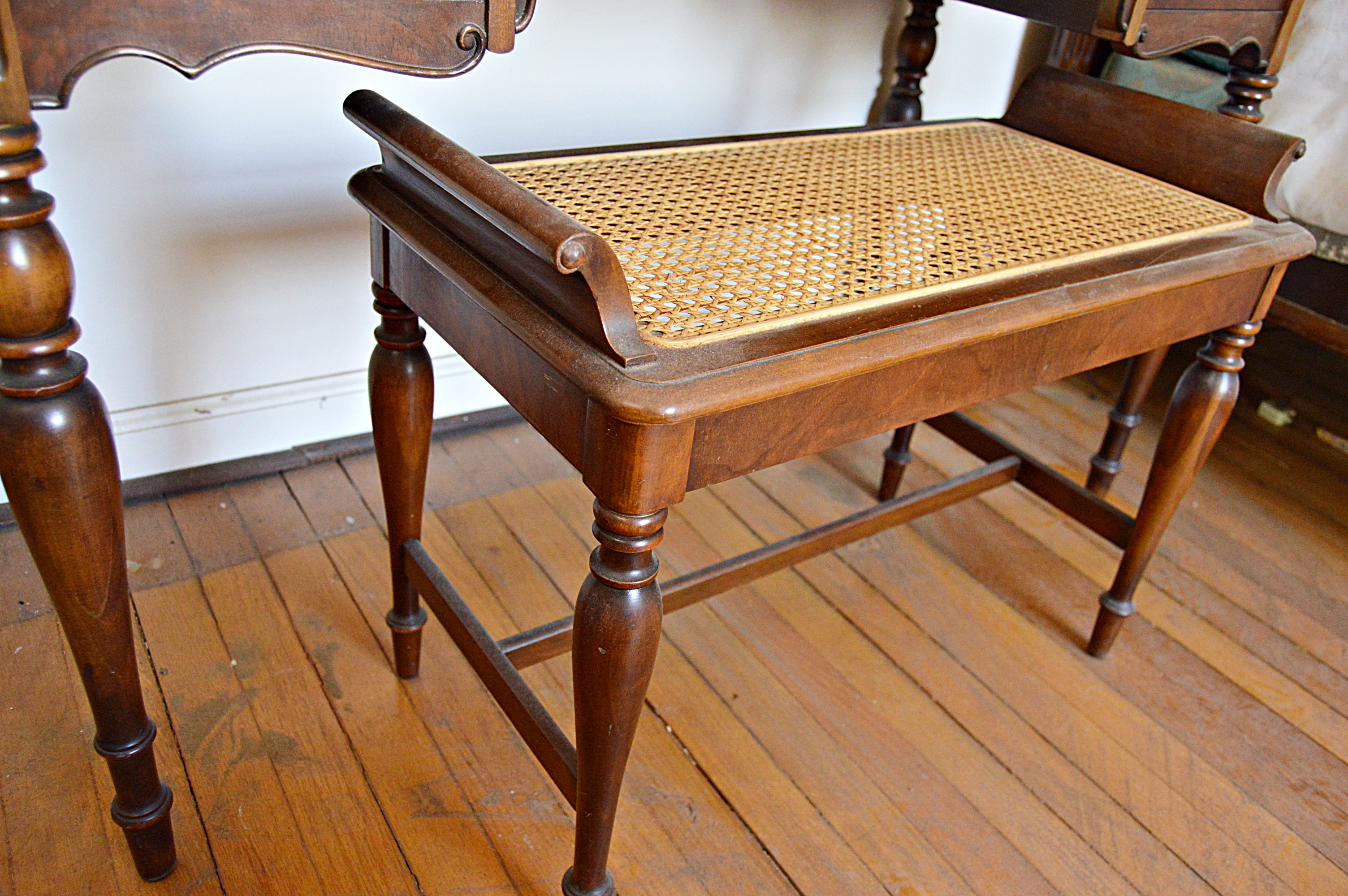 Vintage Burl Mahogany Dressing Table and Bench EBTH
