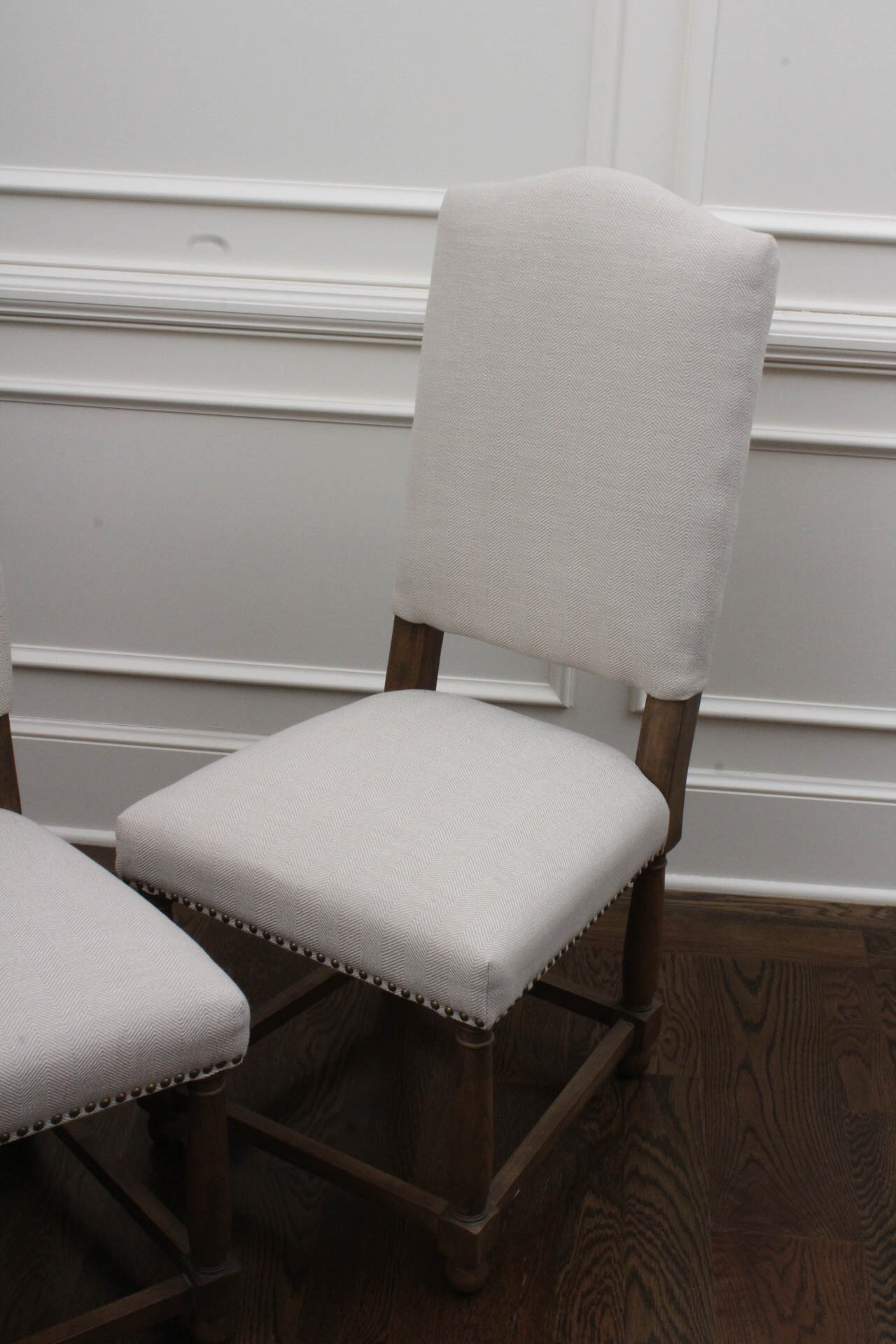 Alder & Tweed Furniture Upholstered Dining Chairs EBTH