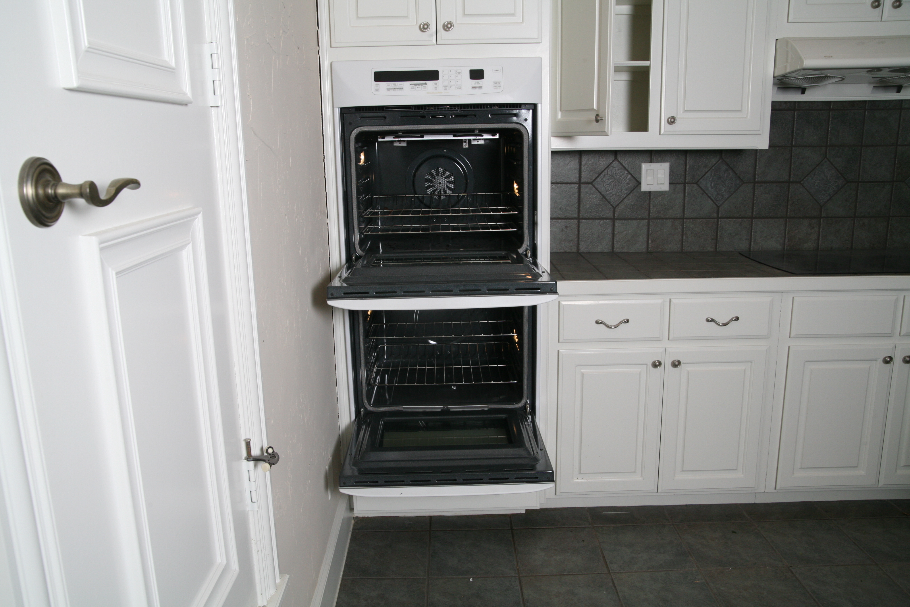 Kitchen Aid "Superba" Double Wall Oven with Convection EBTH