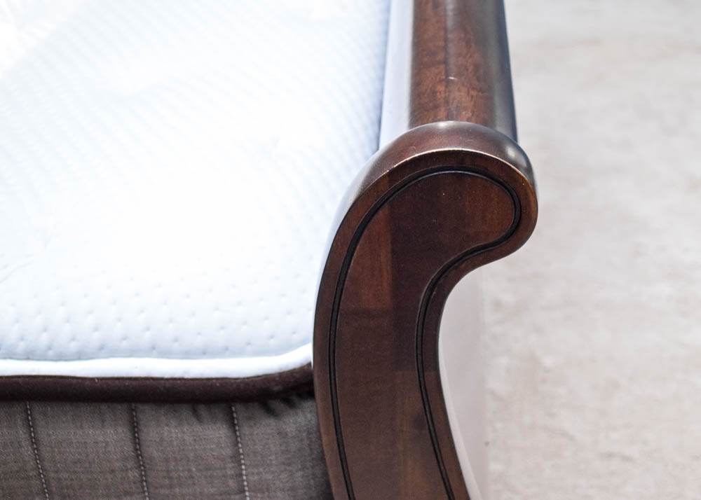 Havertys Orleans Collection King Sized Sleigh Bed EBTH