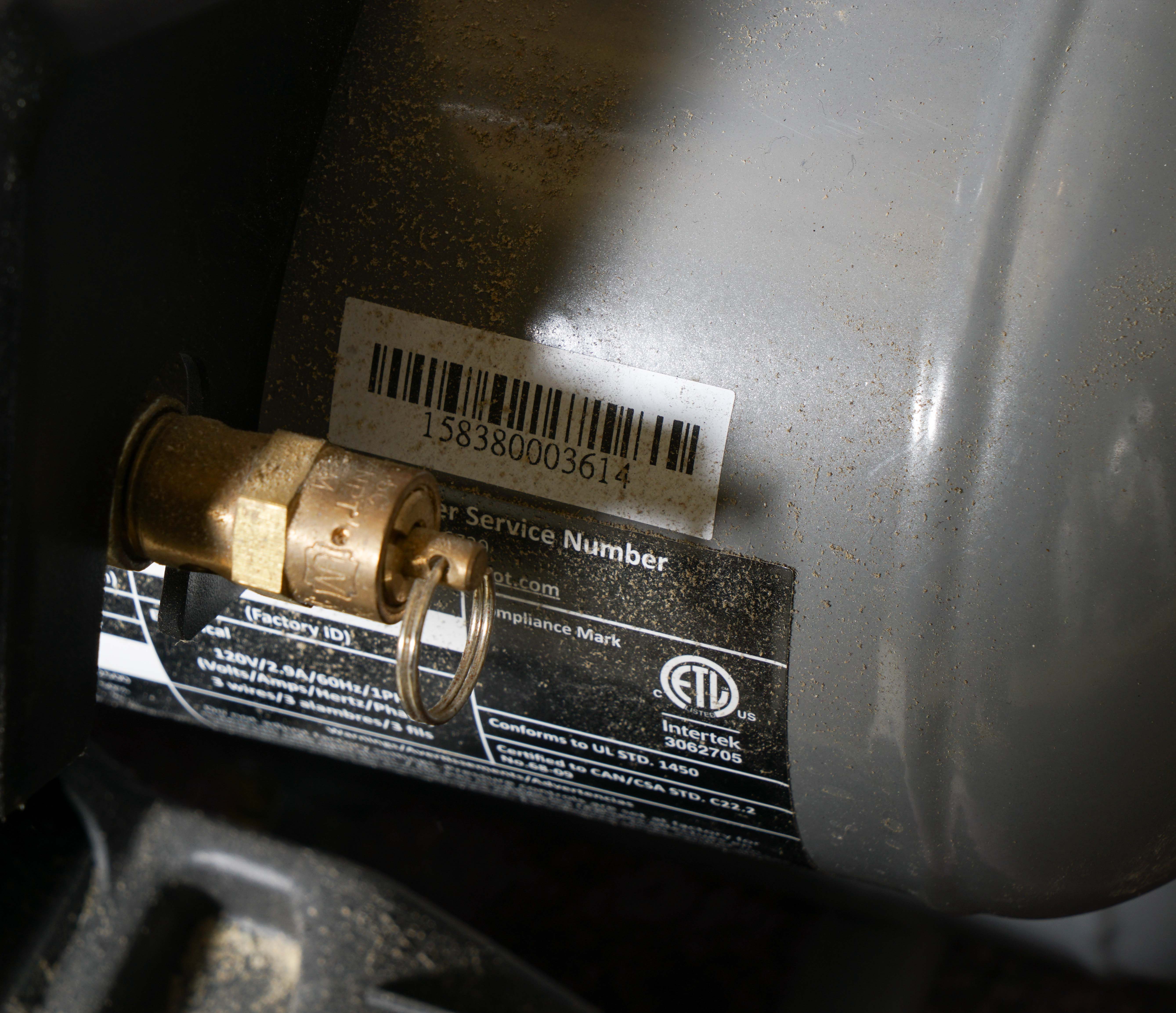 HDX 2Gallon Air Compressor EBTH