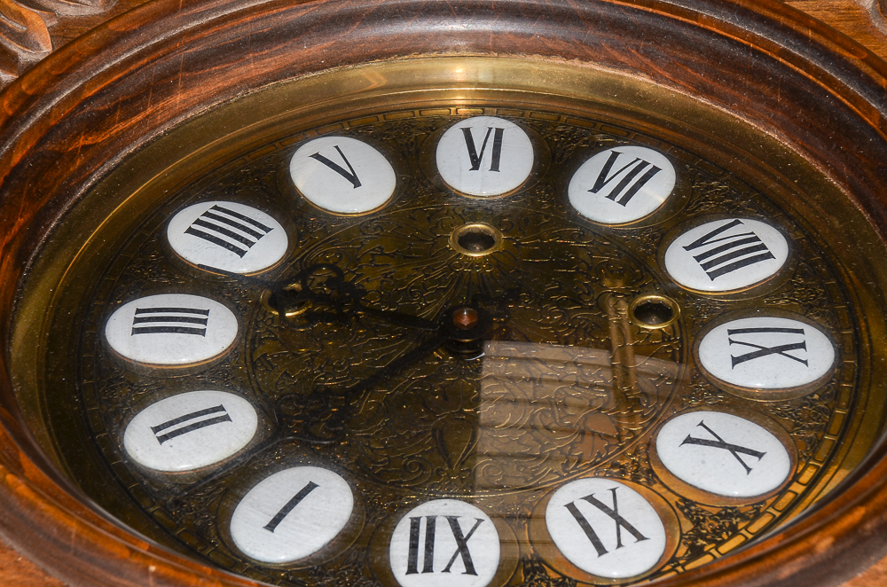 Vintage Gazo Family Clock Factory "La Jolla" Alderwood Wall Clock EBTH