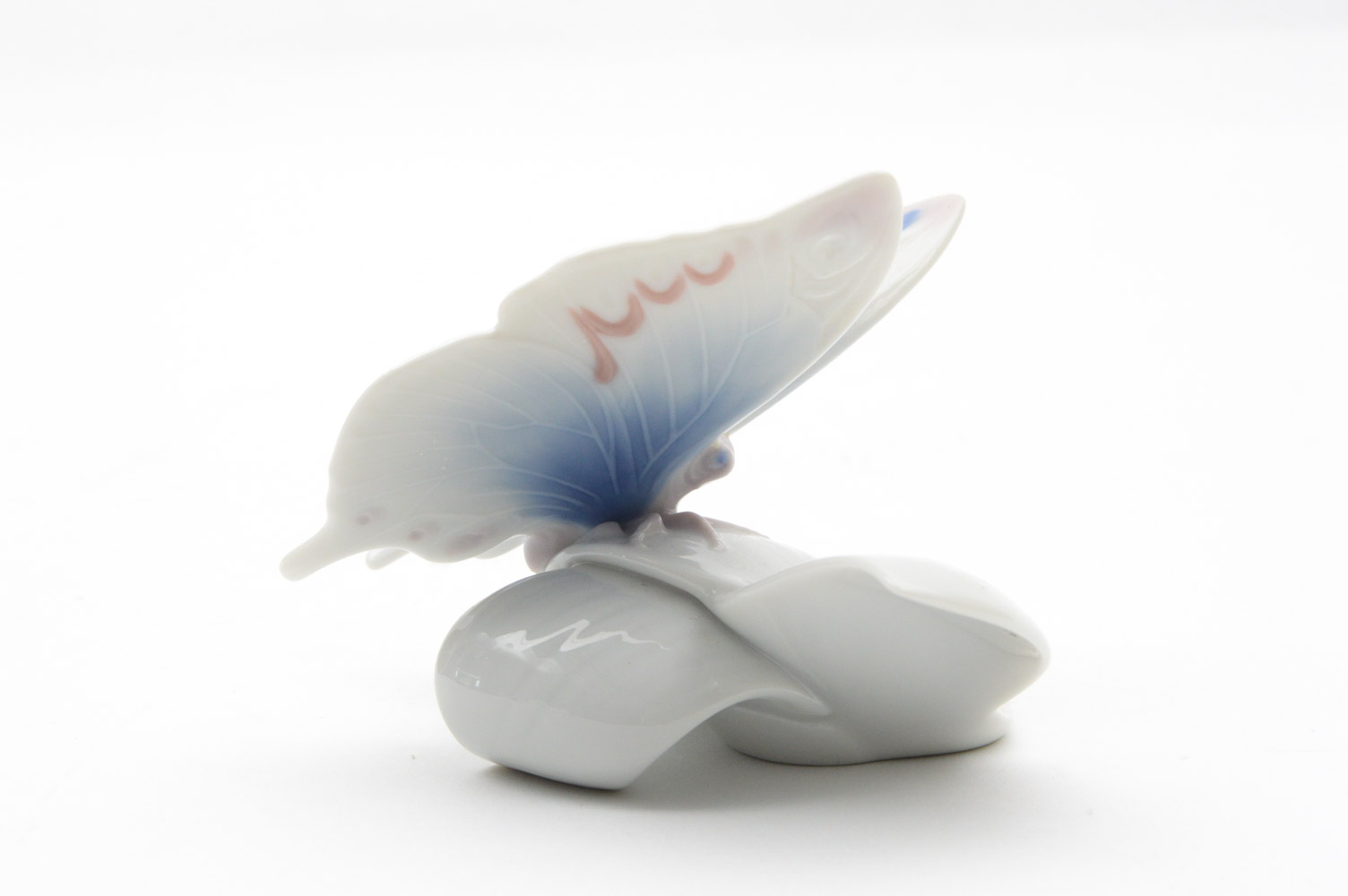 Lladró "Morning Calm" Butterfly Porcelain Figurine EBTH