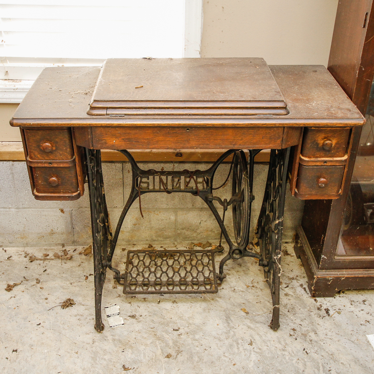 Vintage Singer Sewing Machine Table How To Date A Vintage Sewing