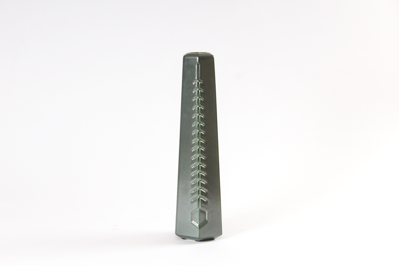 Frank Lloyd Wright Collection Pottery Vase Ebth