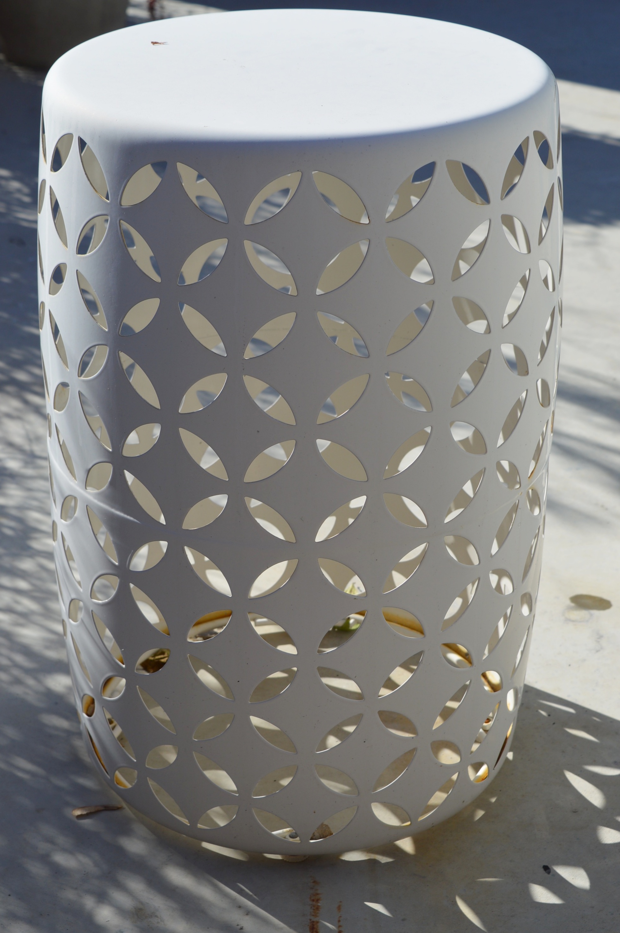 Grandin Road Retro Squares Glider Sofa EBTH