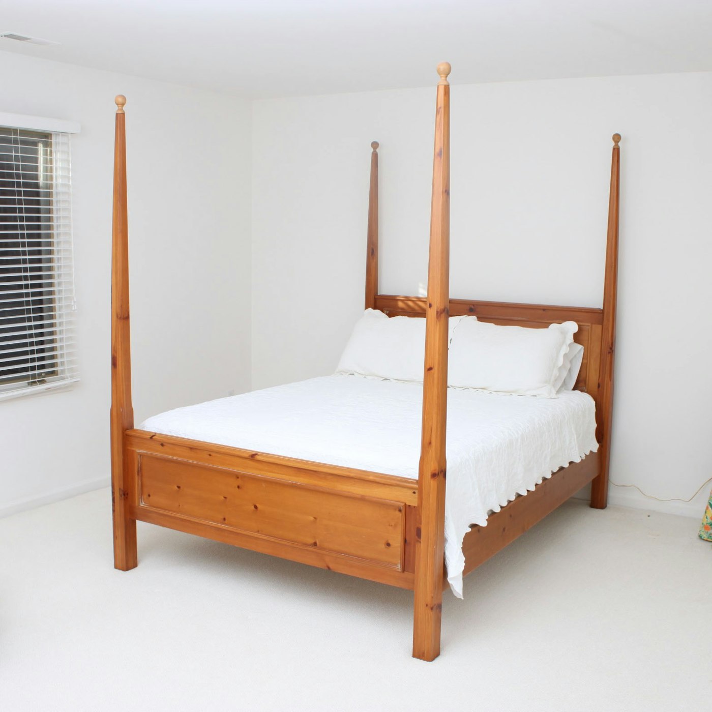 Queen-Size Pine Four Poster Bed Frame : EBTH