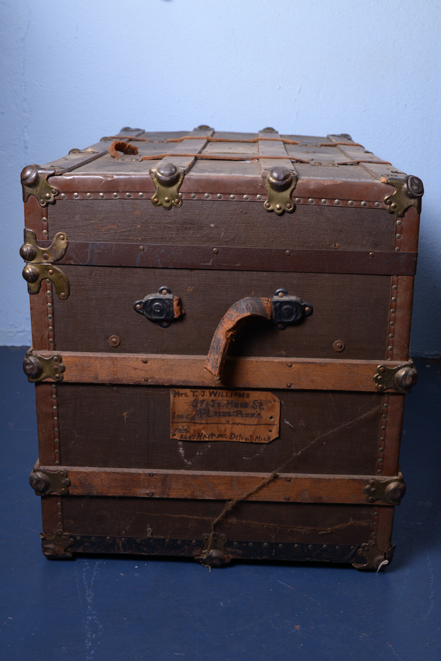 Vintage Wooden Steamer Trunk EBTH