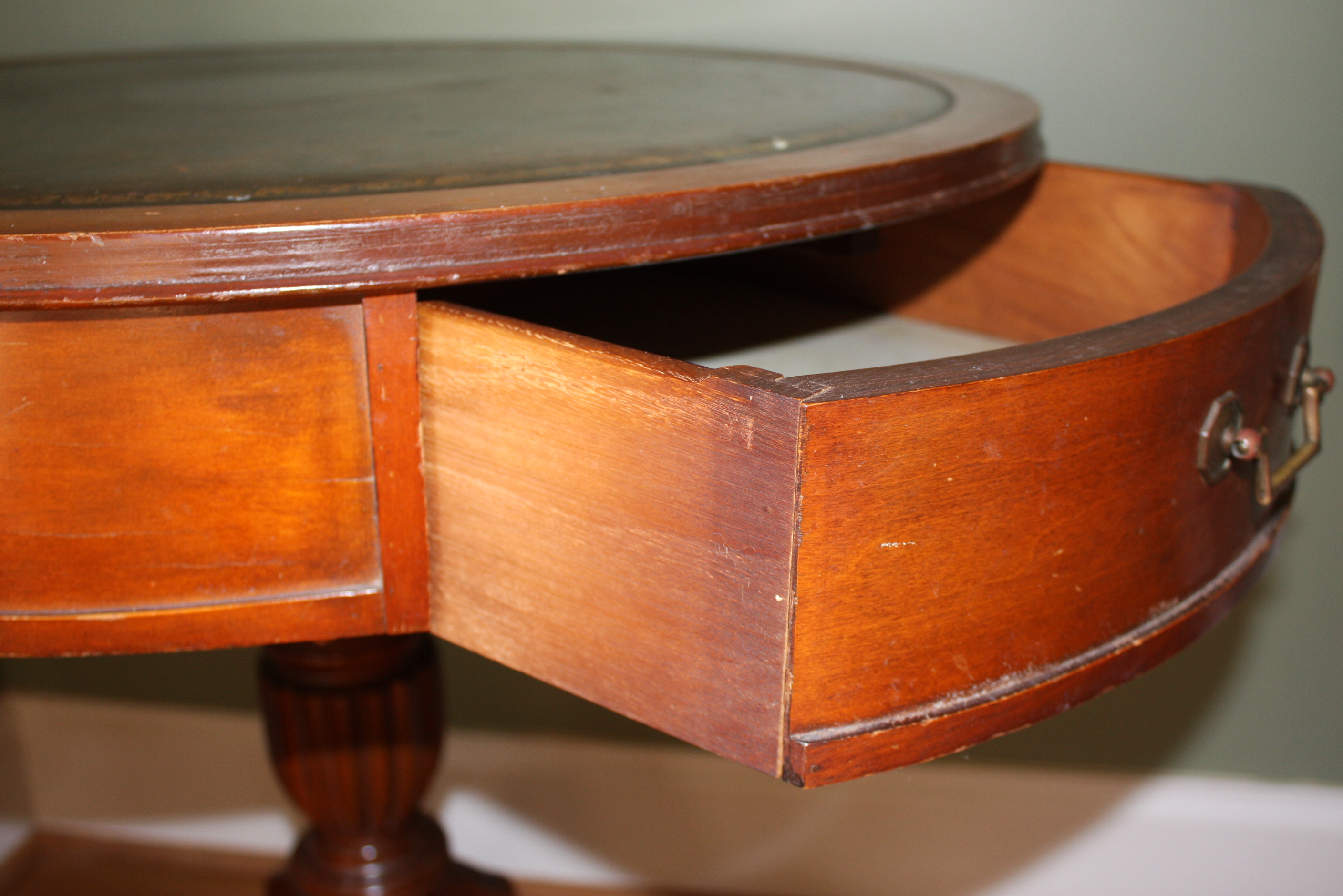 Vintage Federal Style Leather Top Drum Table EBTH