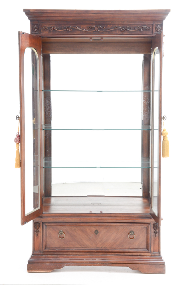 Curio by Broyhill Furniture EBTH