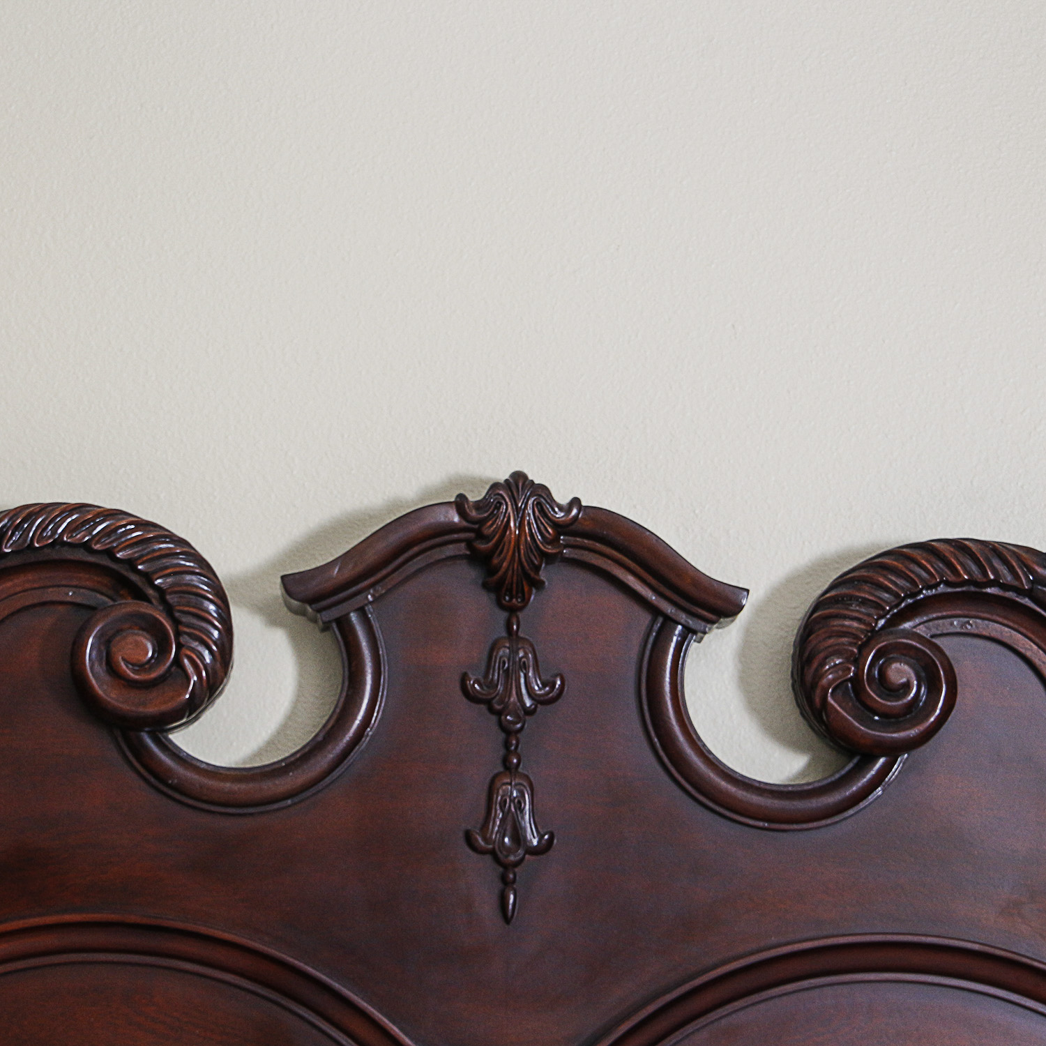 Vintage Victorian Style King Size Bed Frame EBTH